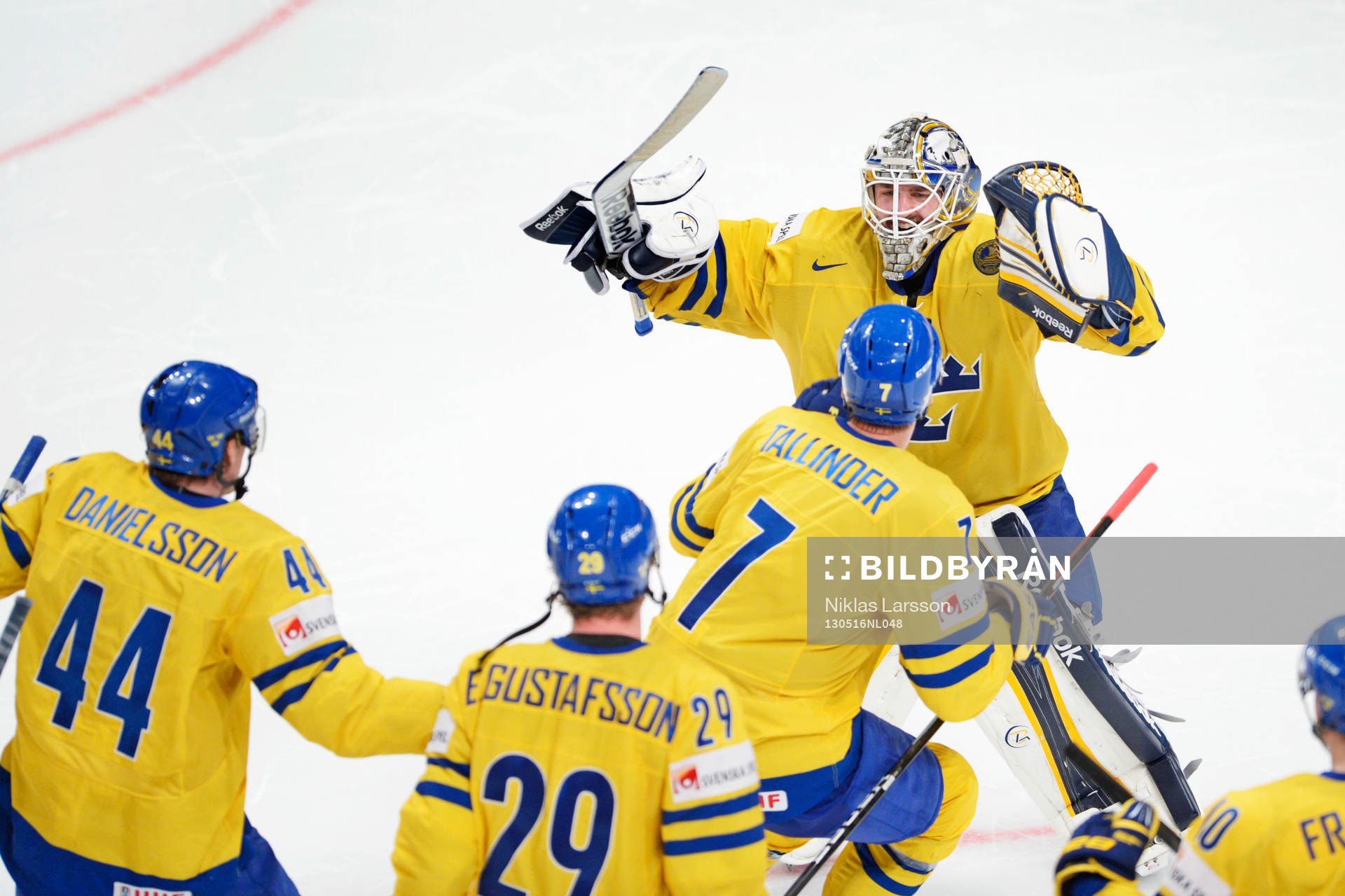 Jhonas Enroth, målvakt, Sverige, jublar