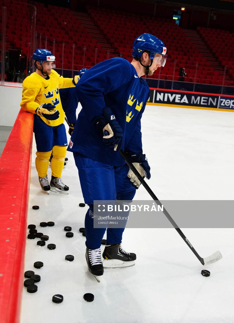 Fredrik Pettersson och Alexander Edler på Sveriges träning