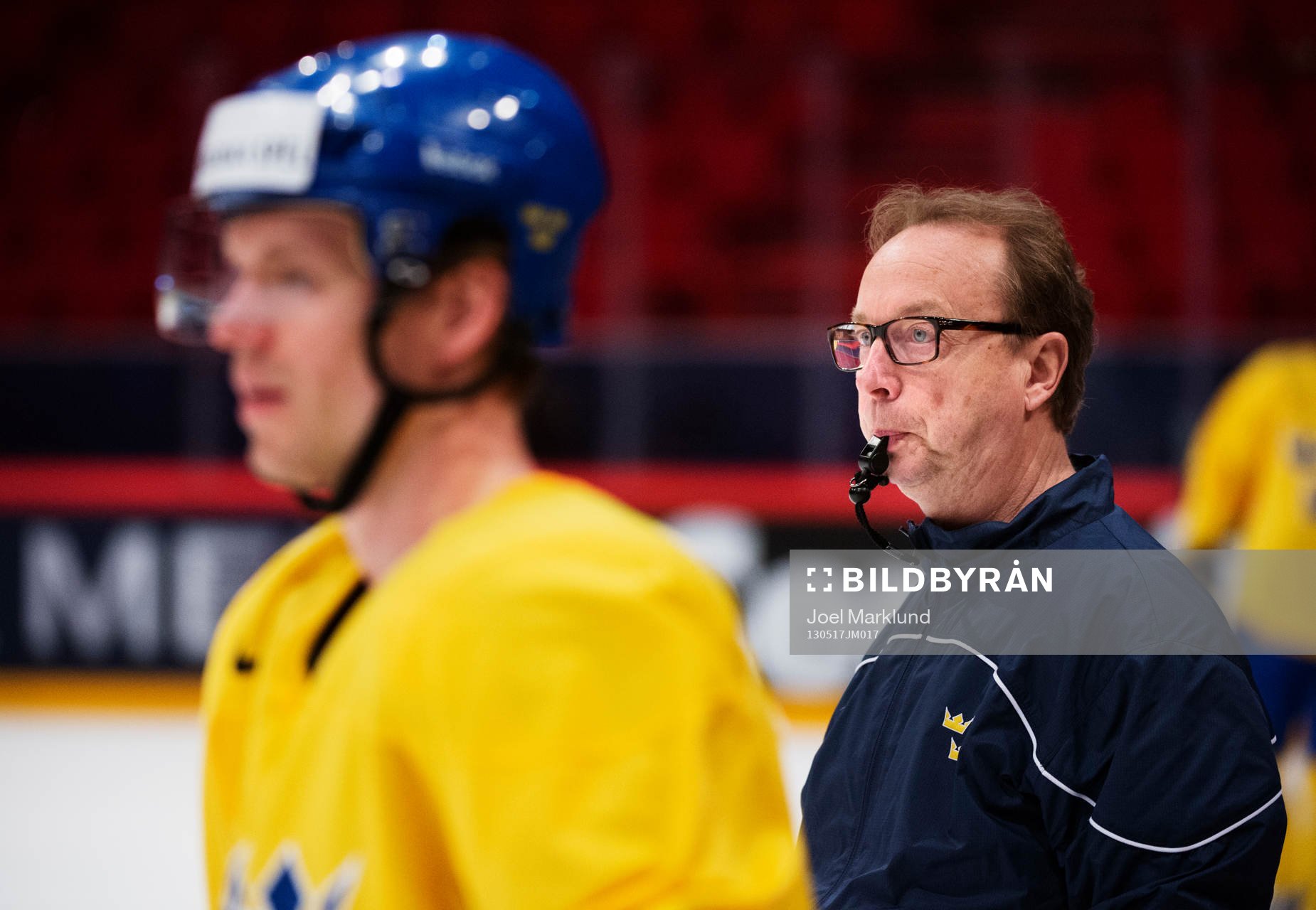 Nicklas Danielsson och förbundskapten Pär Mårts på