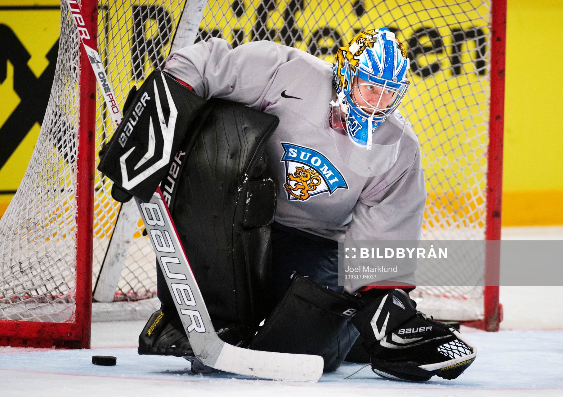 Målvakten Antti Raanta på Finlands träning
