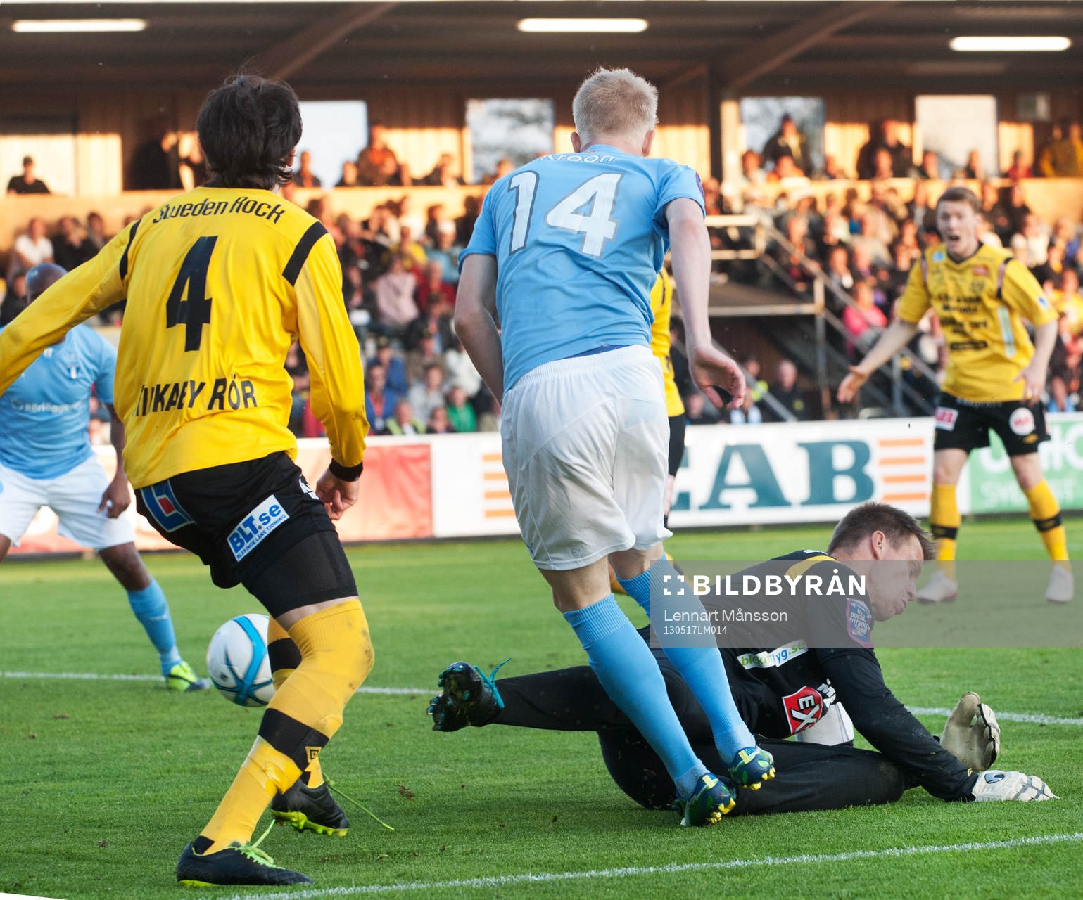 1-1, Simon Kroon, Malmö, som överlistar Mattias Asper,