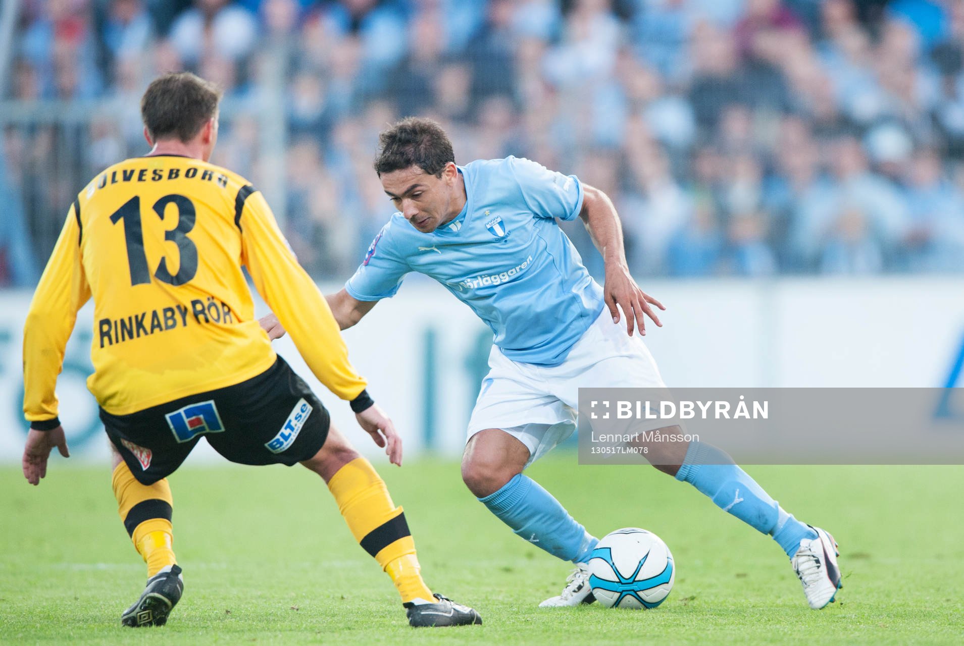 Ricardinho, Malmö, dribblar Daniel Nilsson, Mjällby
