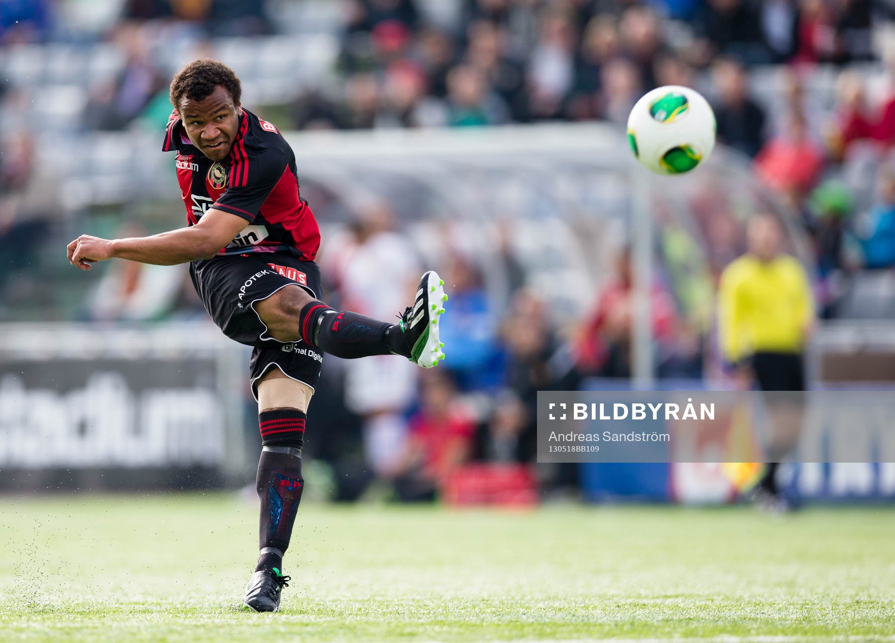 Serge-Junior Martinsson Ngouali, Brommapojkarna