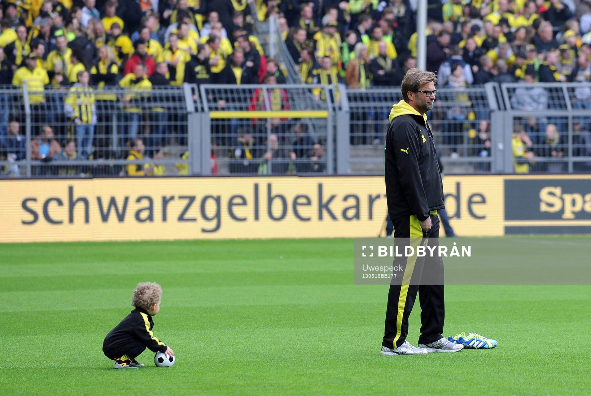 vi (Sohn von Patrick Owomoyela), Trainer Juergen Klopp (Dortmund)