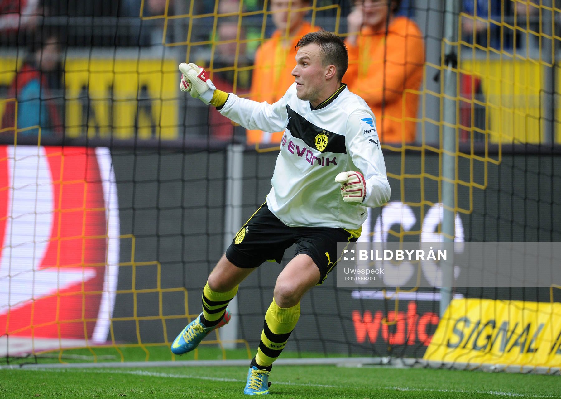 Feldspieler Kevin Grosskreutz (Dortmund) als Torwart beim