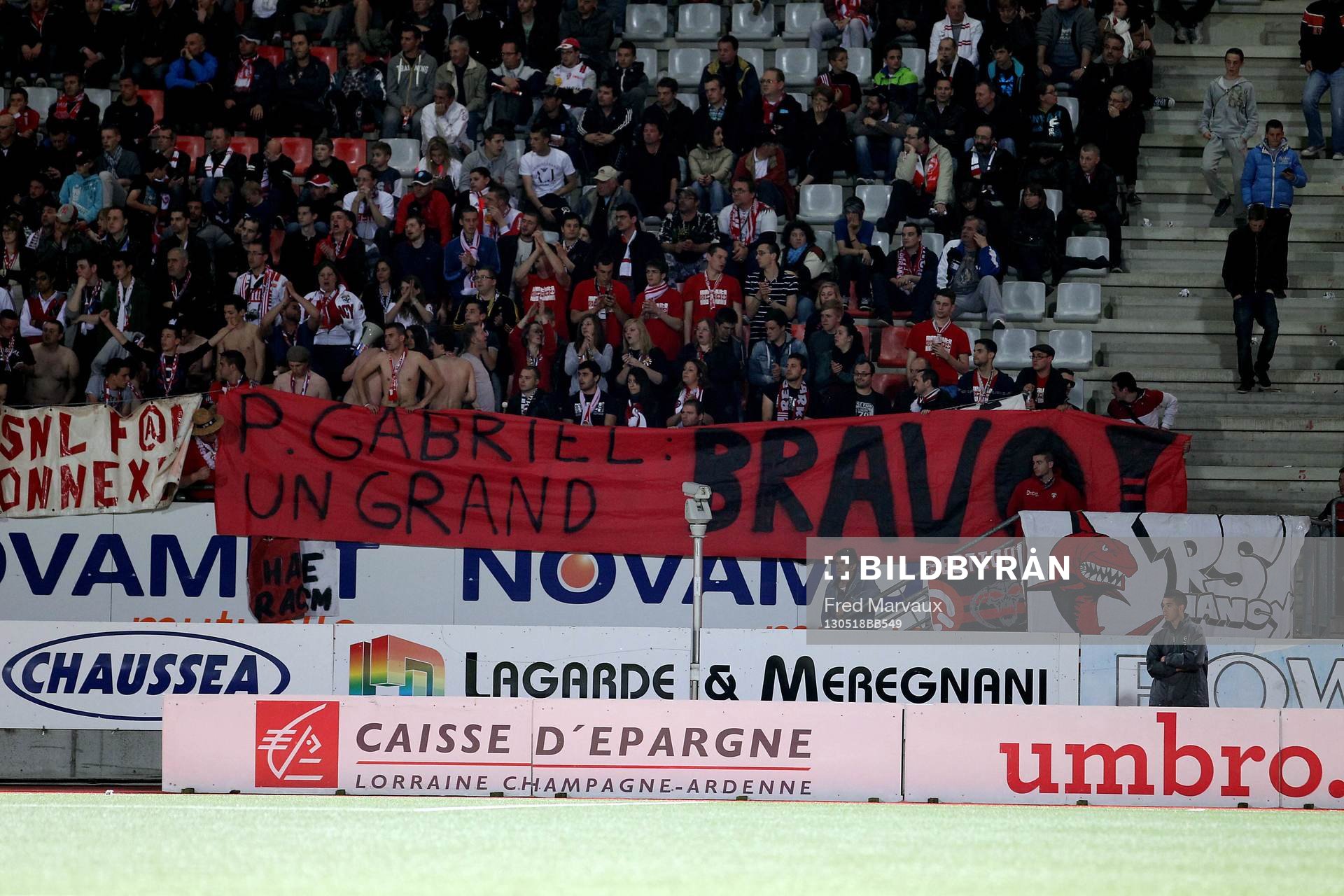 banderole supporters Nancy  GABRIEL un grand bravo  -