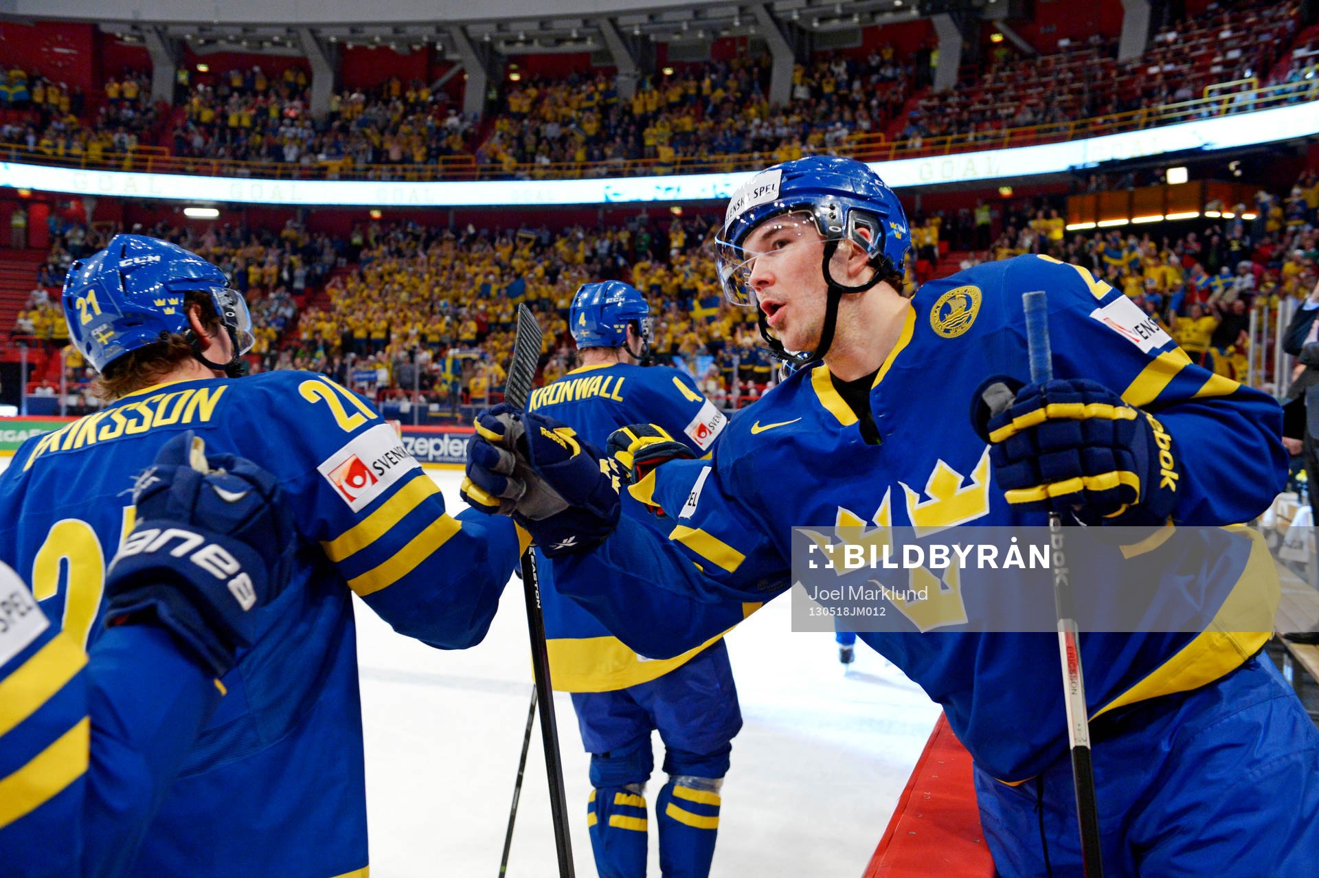 Loui Eriksson, Jimmie Ericsson, Sverige, jublar i båset i