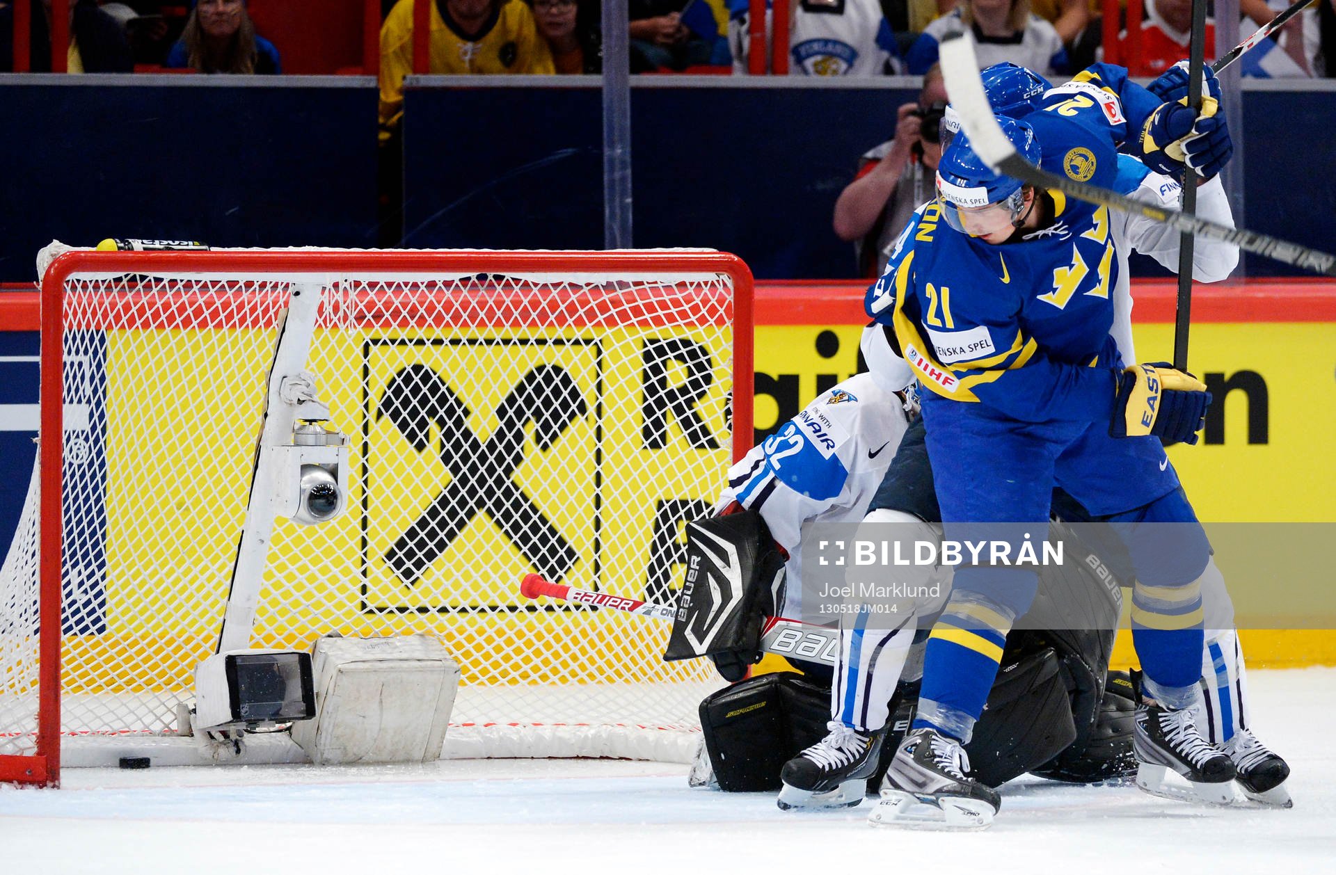 Loui Eriksson, Sverige, ser 1-0 gå i semifinalen mellan