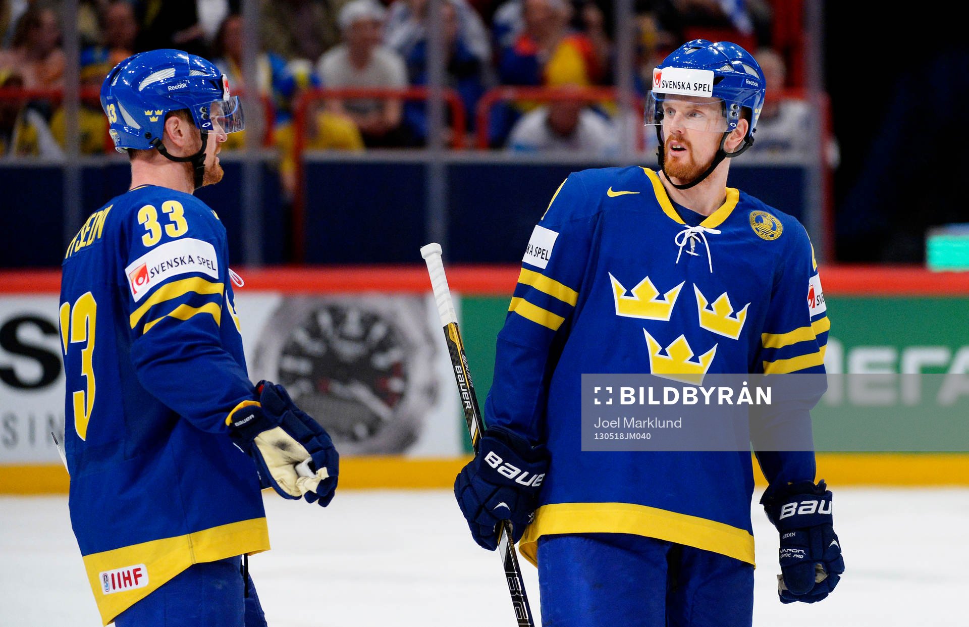 Henrik Sedin, Daniel Sedin, i semifinalen mellan Finland