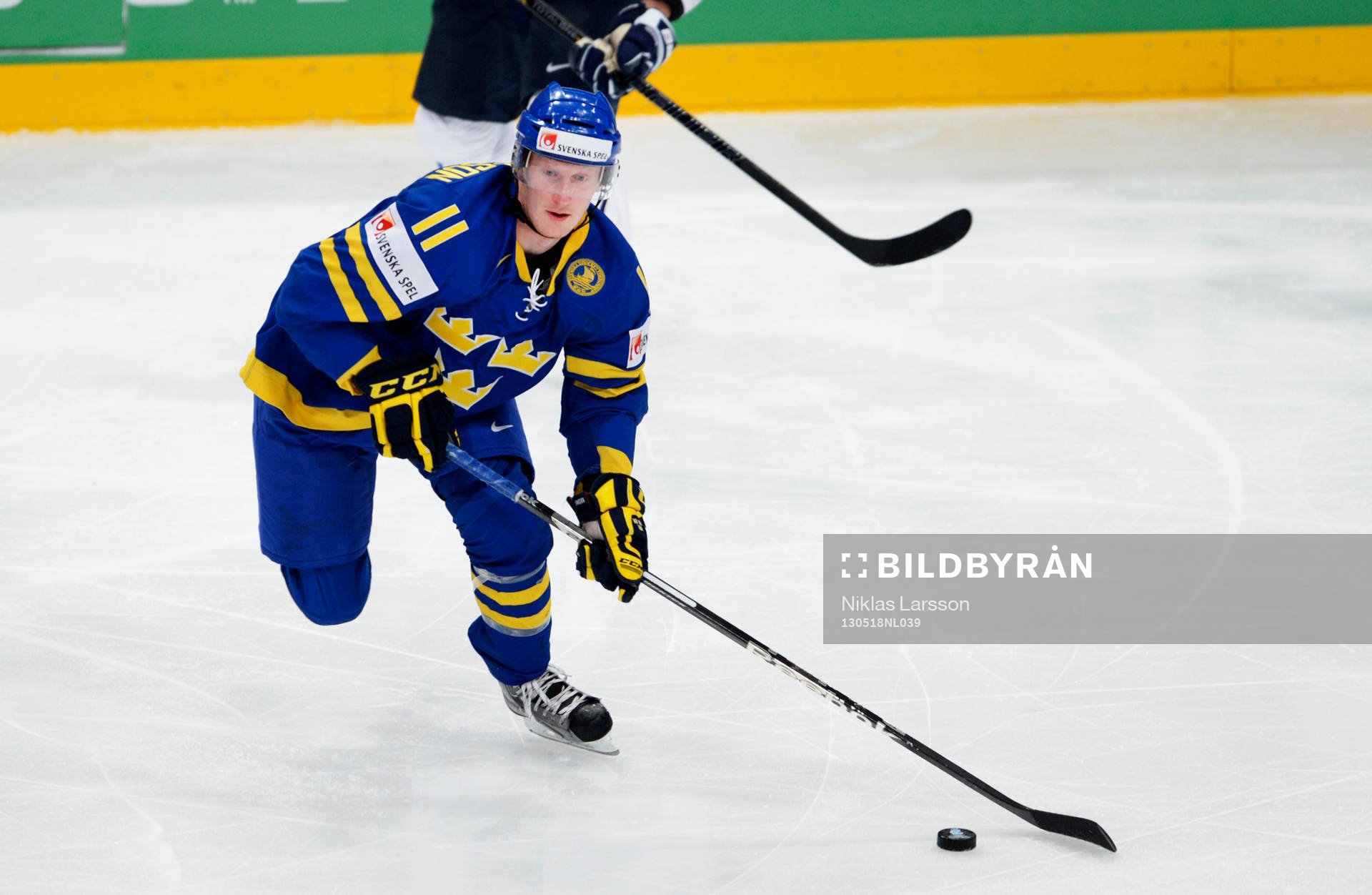 Simon Hjalmarsson, Sverige
