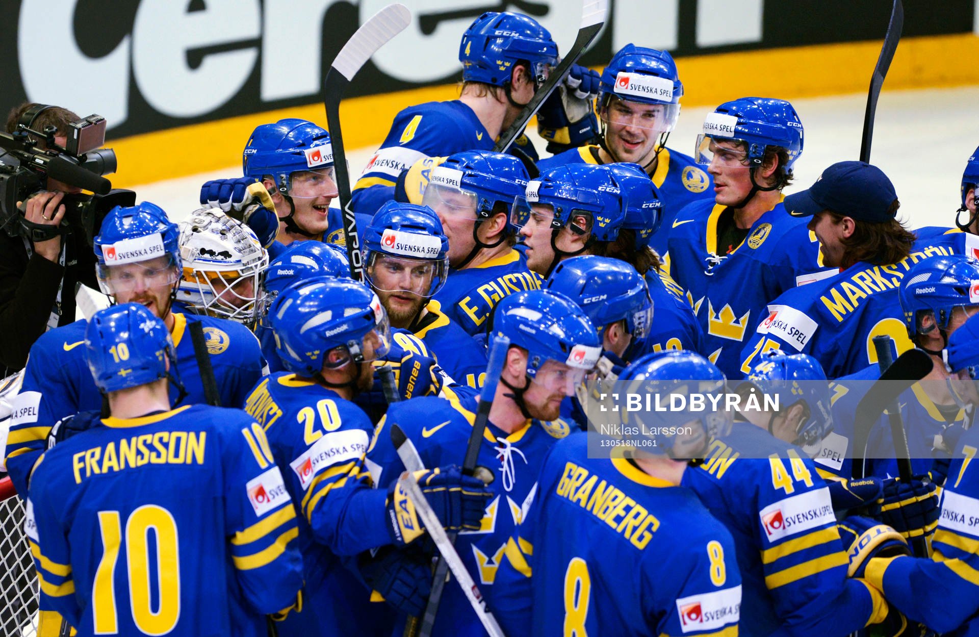 Sverige jublar i grupp