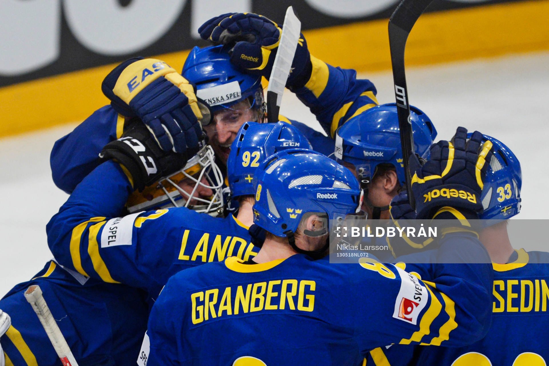 Petter Granberg, Sverige, jublar i grupp