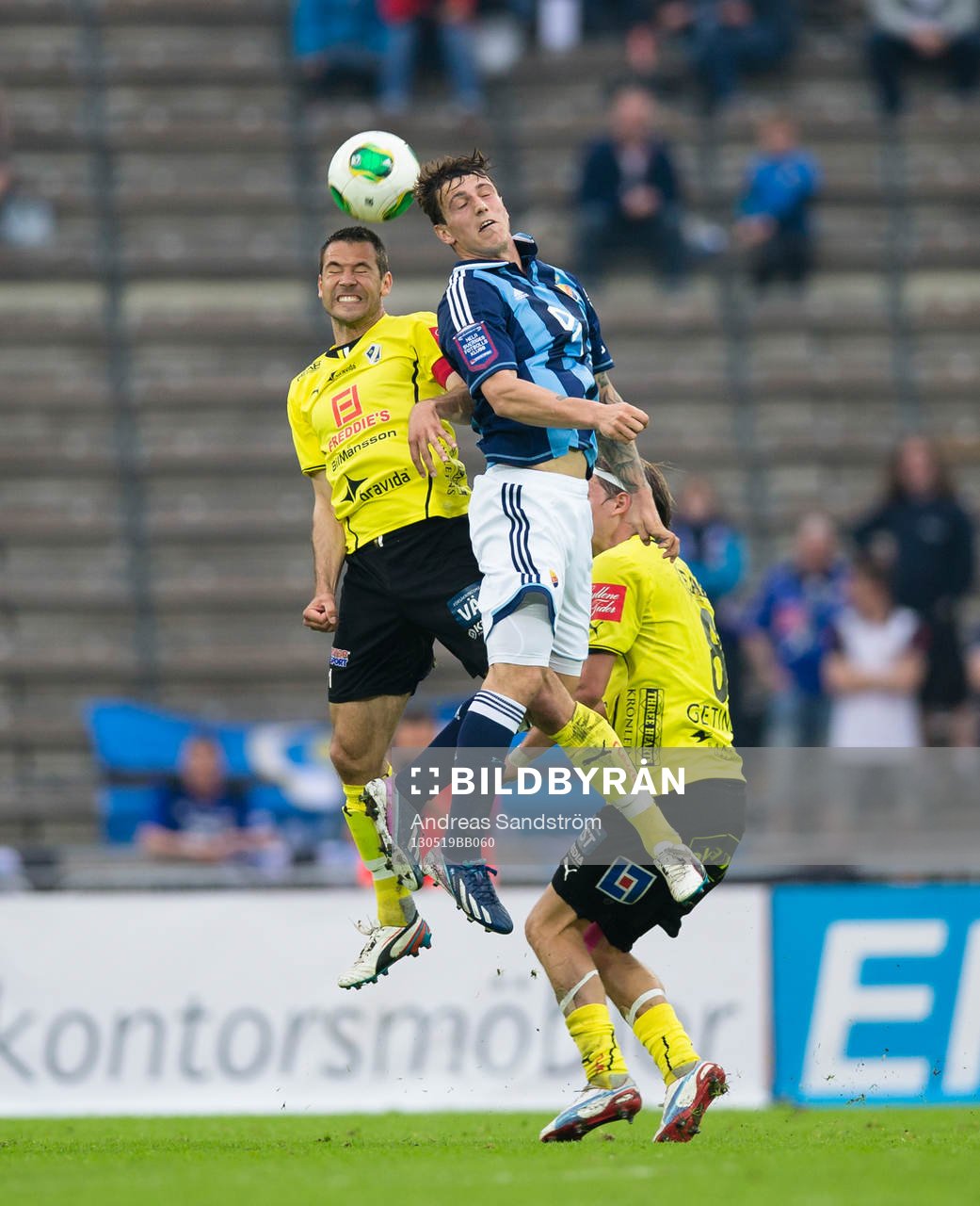 Stefan Selakovic, Halmstad i kamp om bollen med Erton