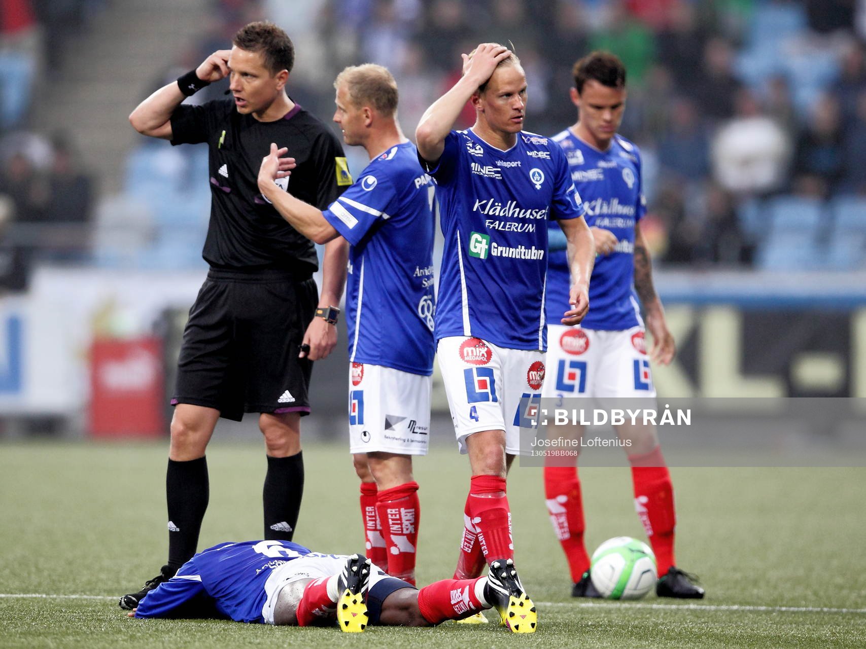 Skadad Åtvidaberg Mohamed Abubakari, domare Martin