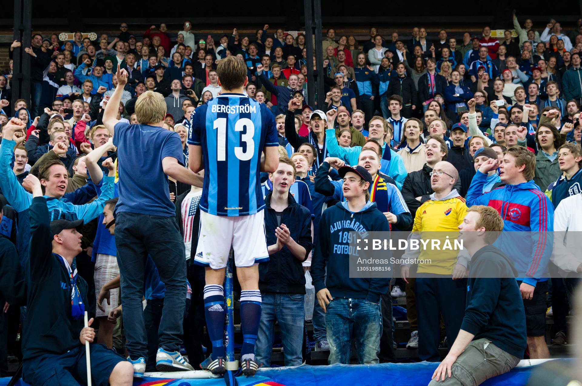 Emil Bergström, Djurgården gratuleras av fansen på sin