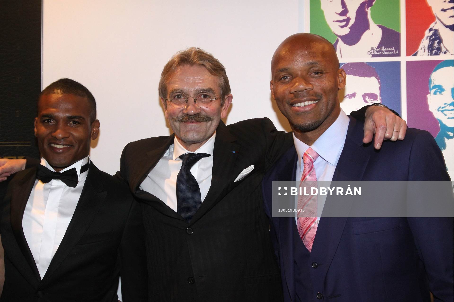  Fotboll, Franska fotbollsgalan: Frederic Thiriez, Florent Malouda et Jean Alain Boumsong - 19.05.2013 - CEremonie des trophees UNFP du Football 2013 - 