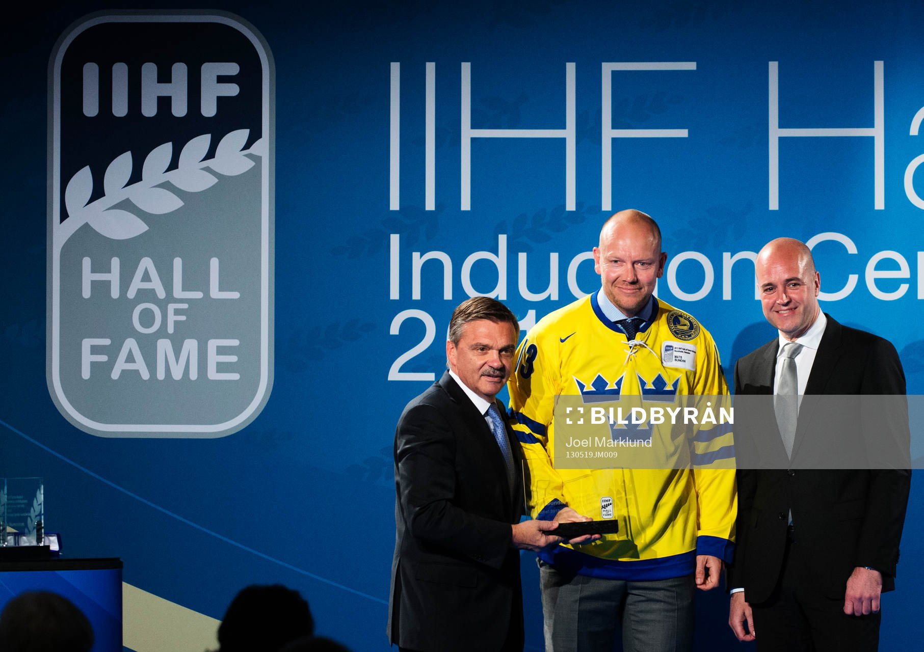 René Fasel (v), ordförande IIHF, och Sveriges