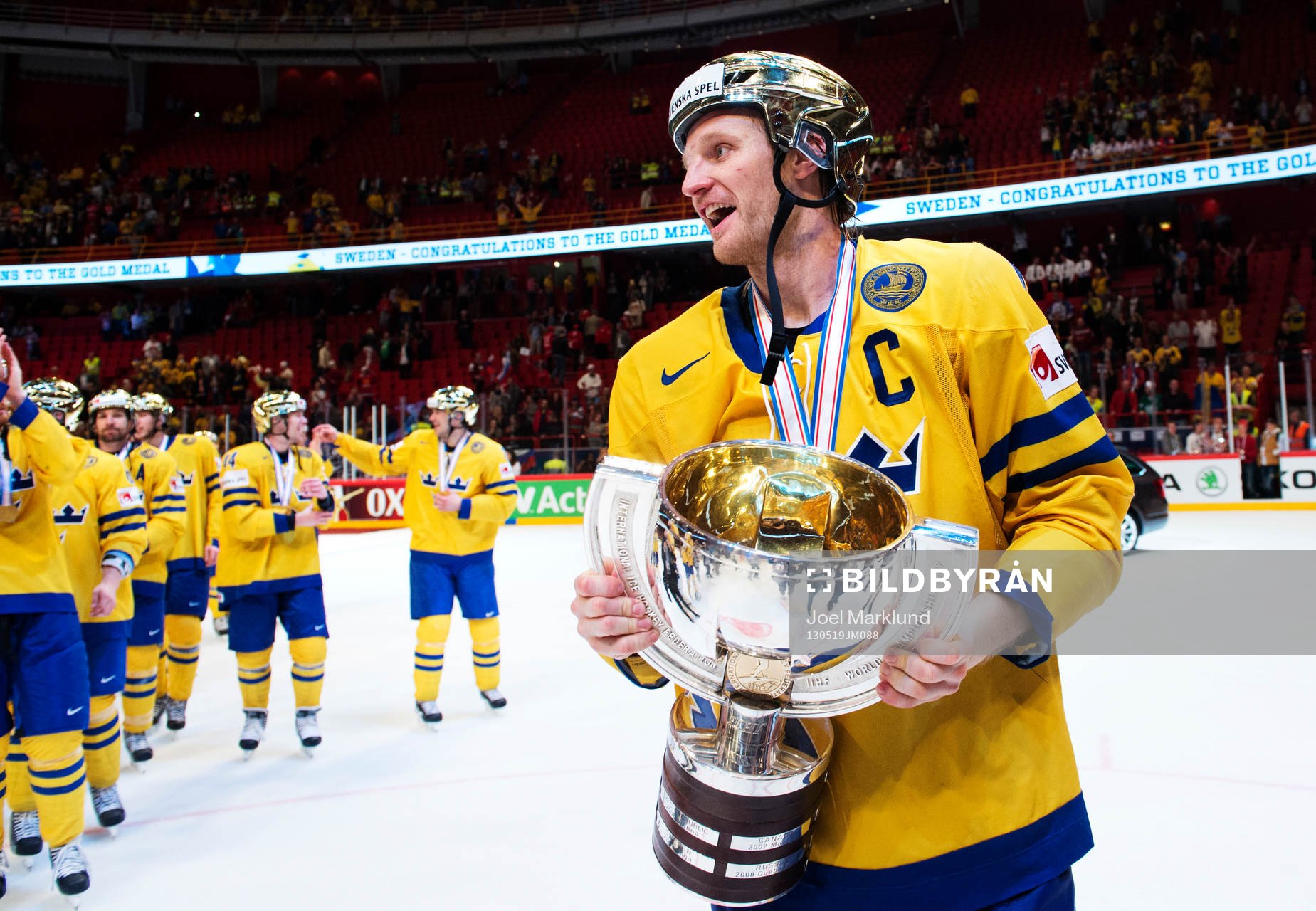 Staffan Kronwall med VM-pokalen