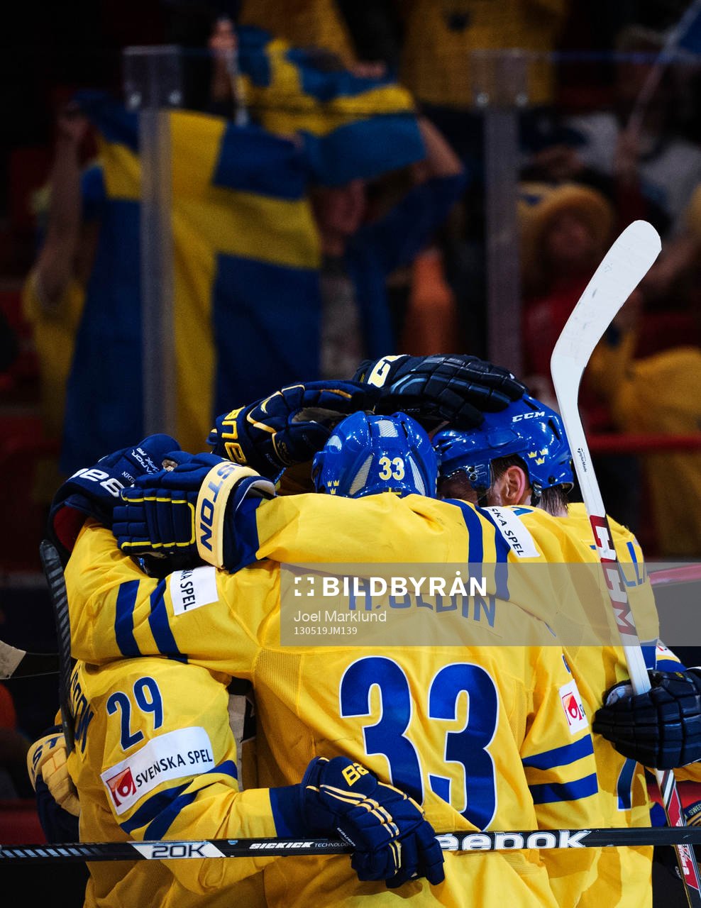 Jubel bland svenska spelare