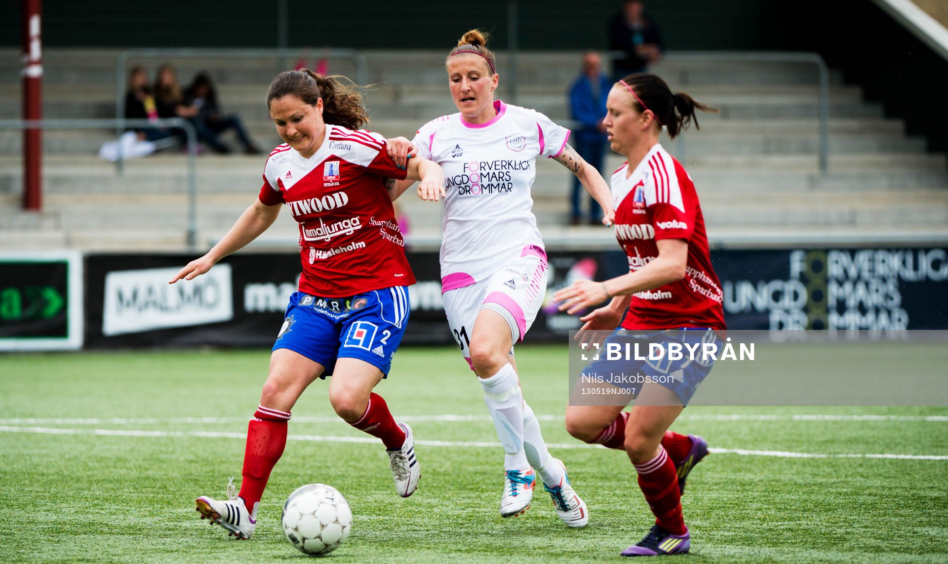 Fotboll, Damallsvenskan, LDB Malmö - Vittsjö: Kendall Fletcher, Louise Andersson, Vittsjö, Anja Mittag, LdB FC Malmö.