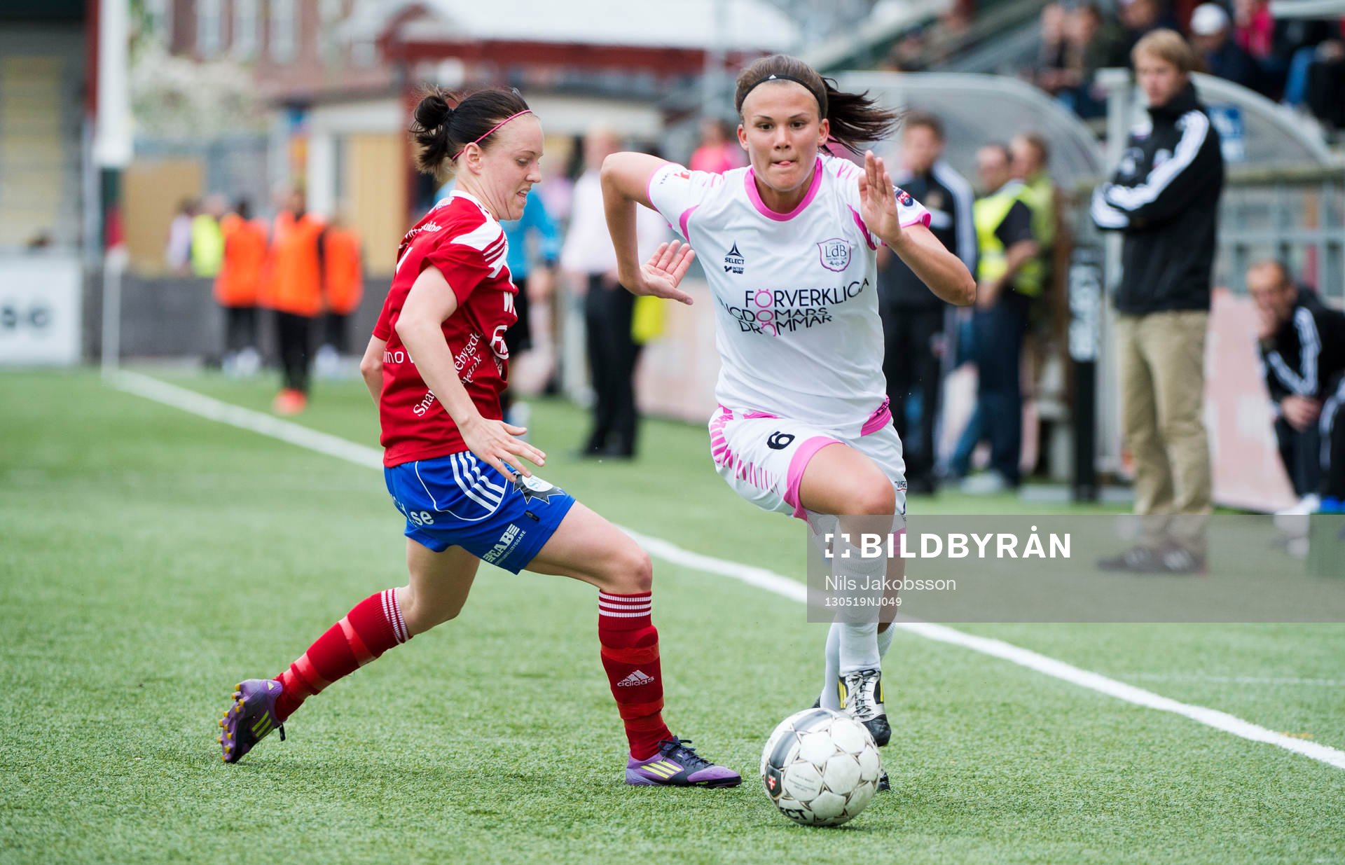 Fotboll, Damallsvenskan, LDB Malmö - Vittsjö: Louise Andersson, Vittsjö, Katarina Veje, LdB FC Malmö.