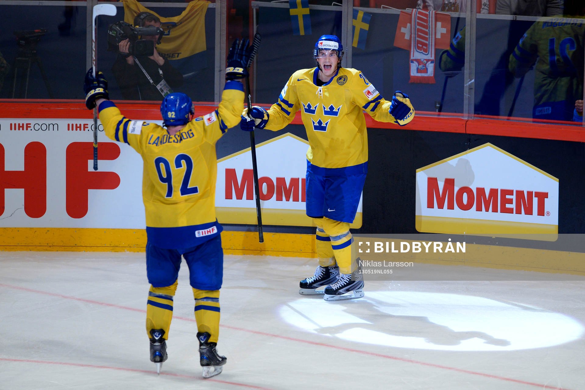 Gabriel Landeskog och Loui Eriksson, Sverige, jublar