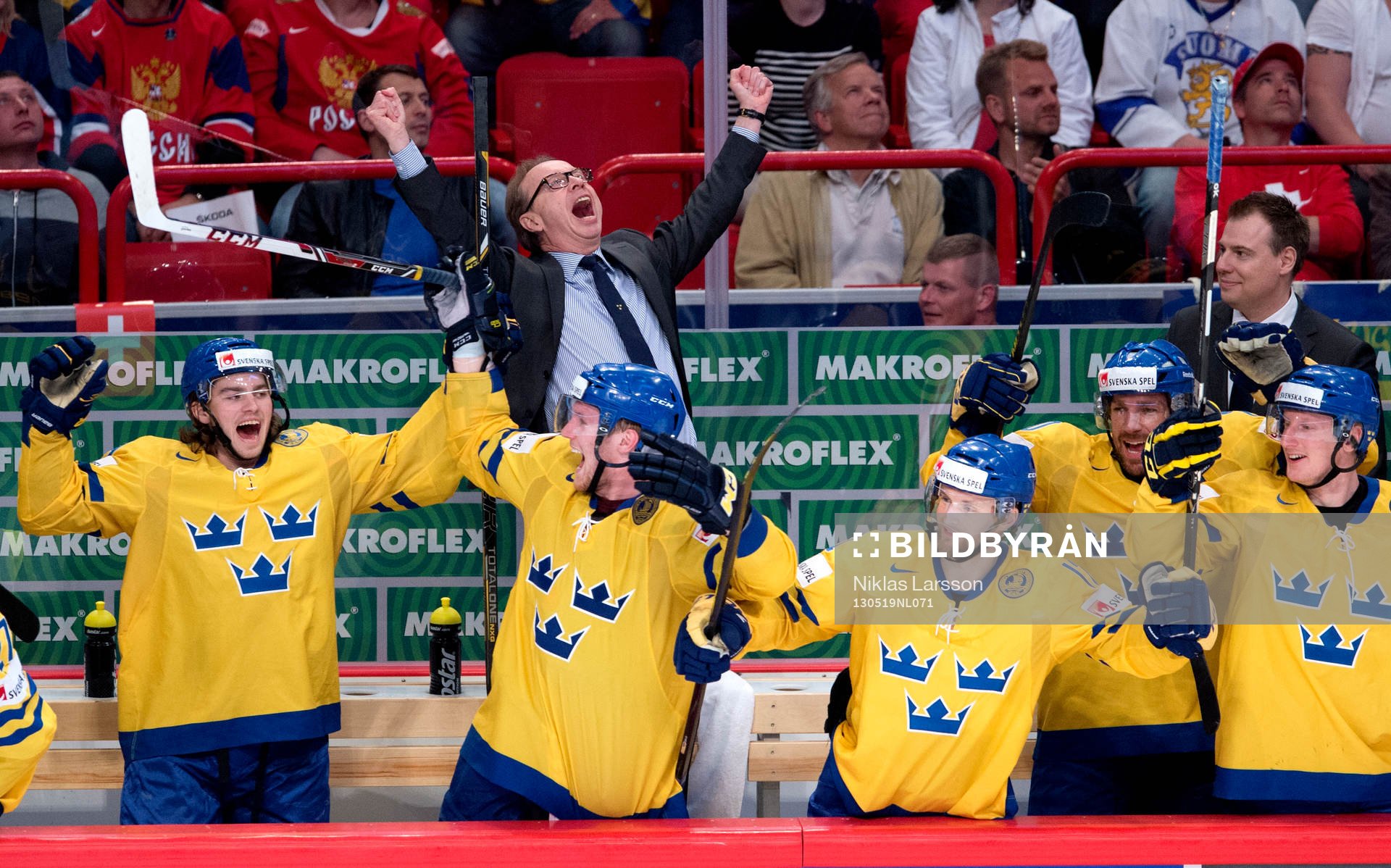 Pär Mårts, tränare Sverige jublar över VM-guld
