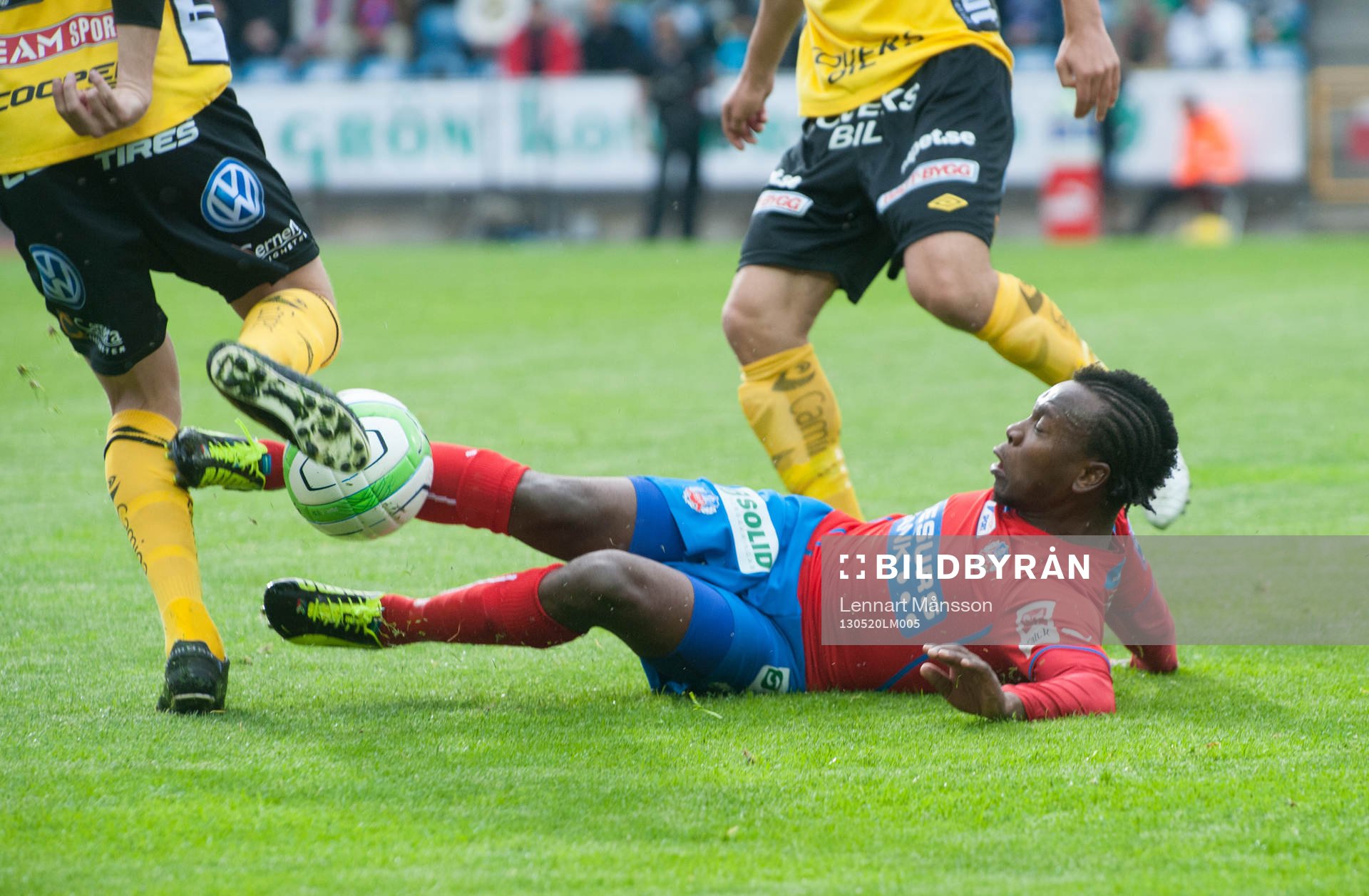 Glidtackling, May Mahlangu, Helsingborg