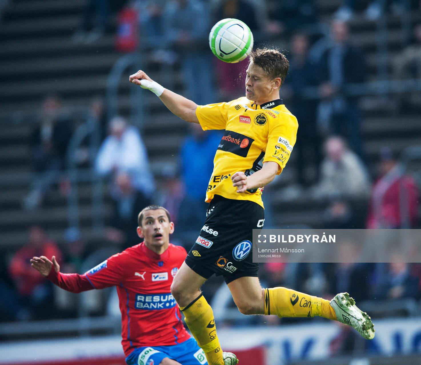 Viktor Claesson, Elfsborg, högre än Loret Sadiku,