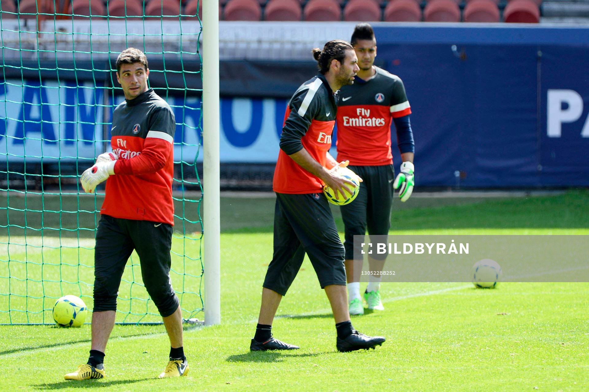  Fotboll, Paris Saint Germain, träning: Ronan LE CROM / Salvatore SIRIGU / Alphonse AREOLA - 22.05.2013 - Entrainement du Paris Saint Germain    
