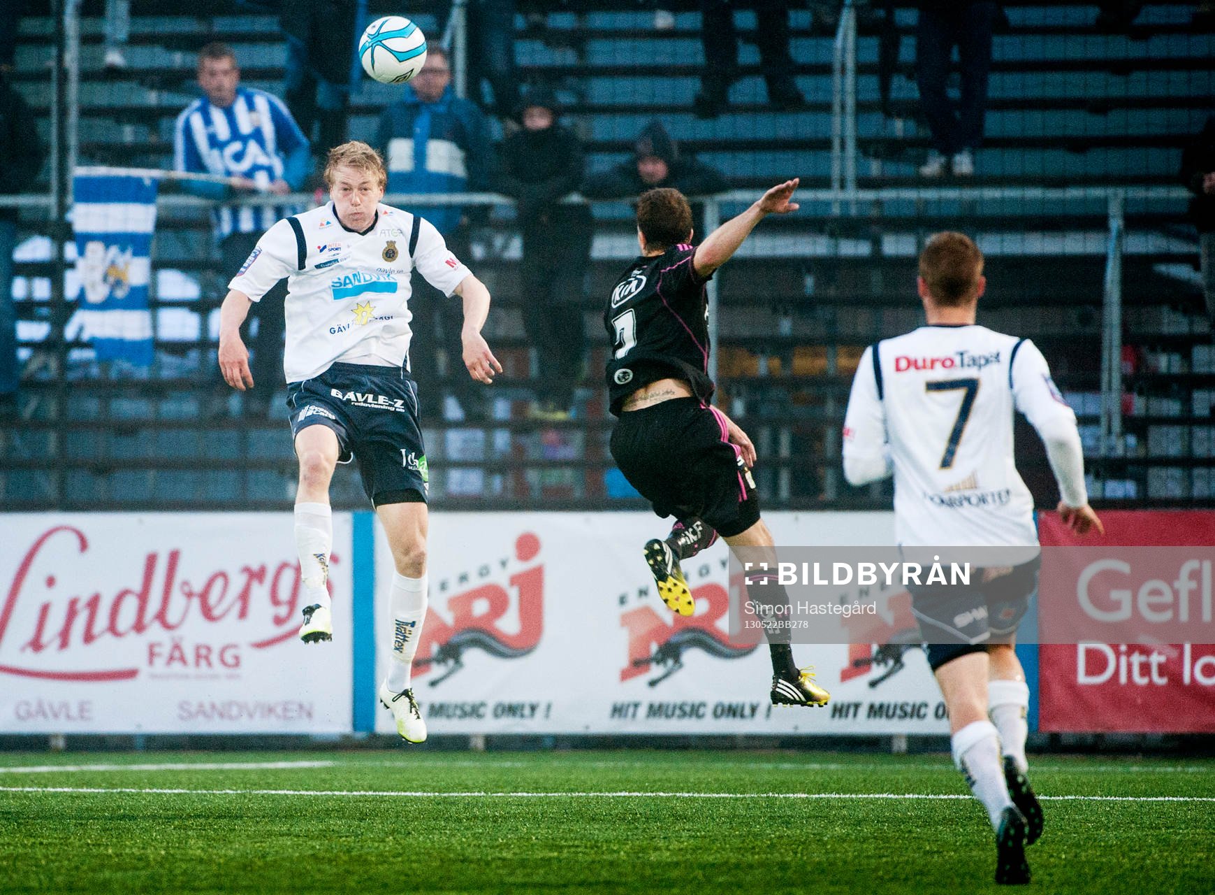 Olof Mård, Gefle nickar bort bollen från straffområdet