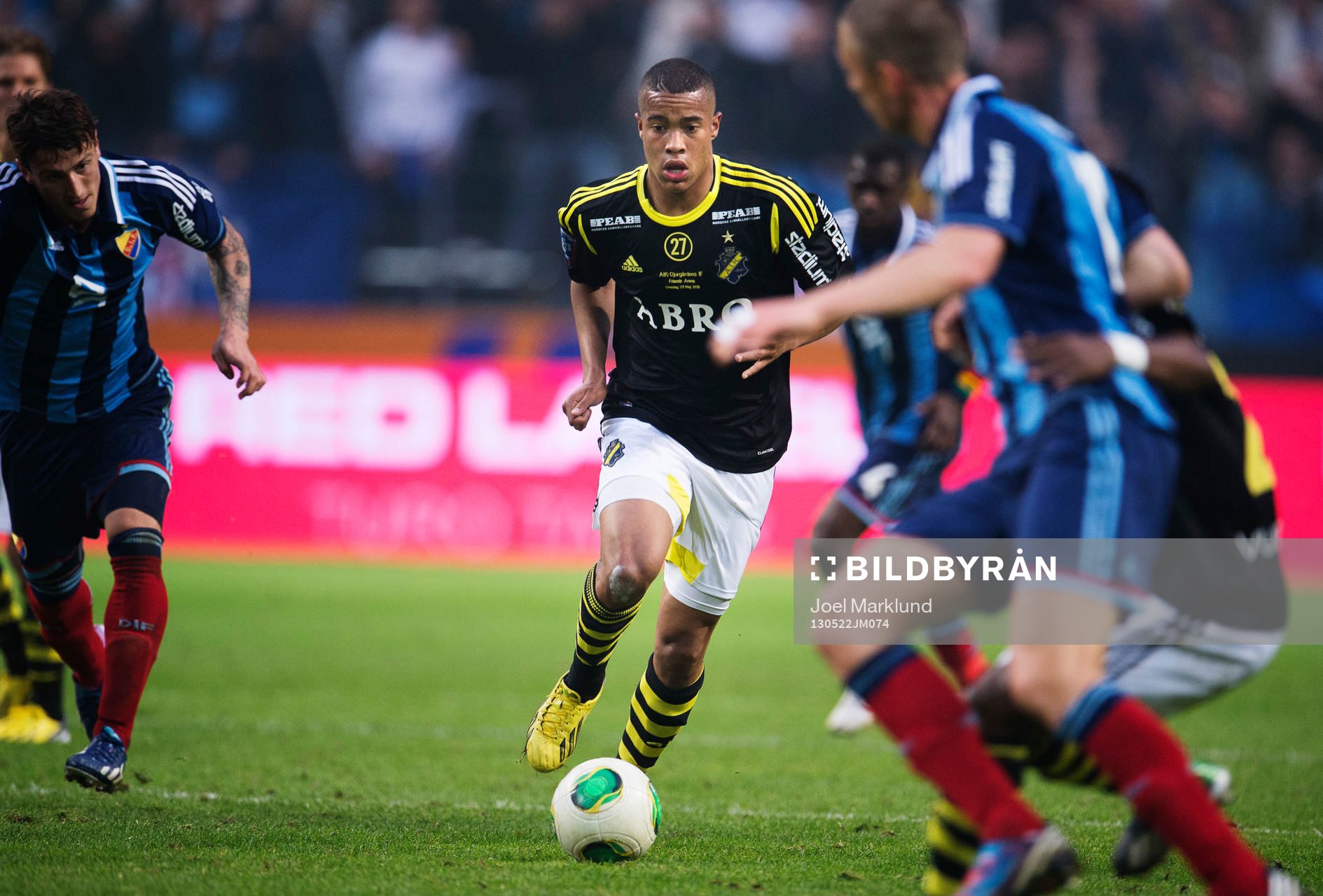 s Robin Quaison i