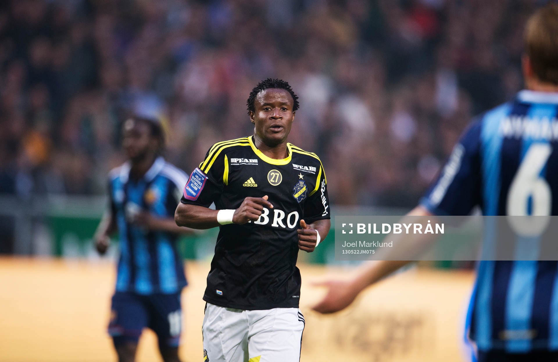 s Kennedy Igboananike i