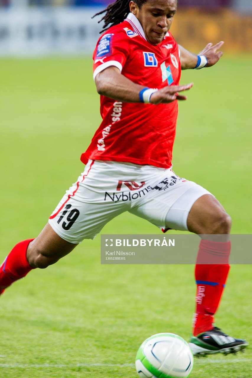 Fotboll, Allsvenskan, Kalmar FF - Öster: Jonathan Mcdonald, Kalmar FF, gör 3-1 