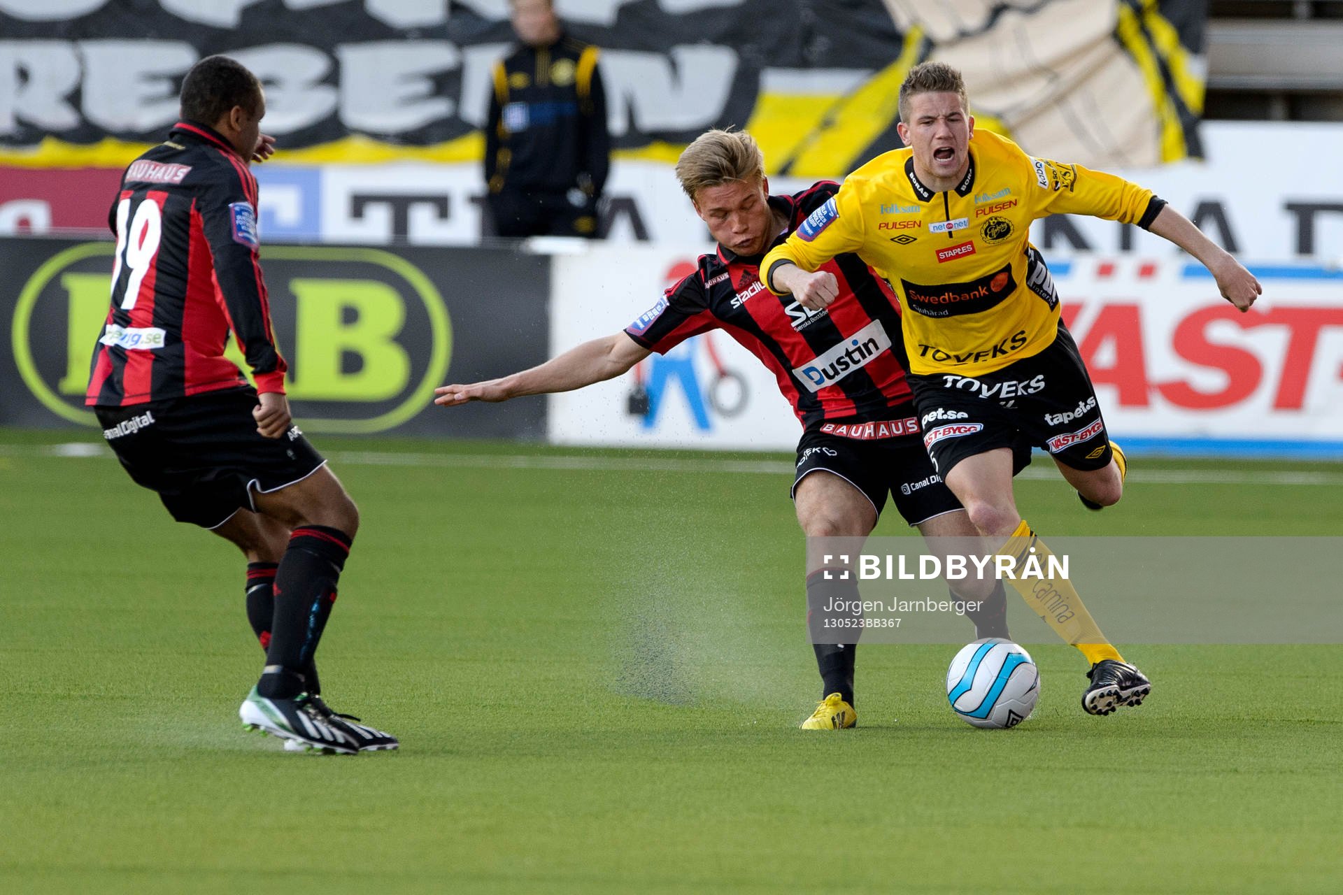 Marcus Rohdén, Elfsborg tas hårt av Nicklas Bärkroth,