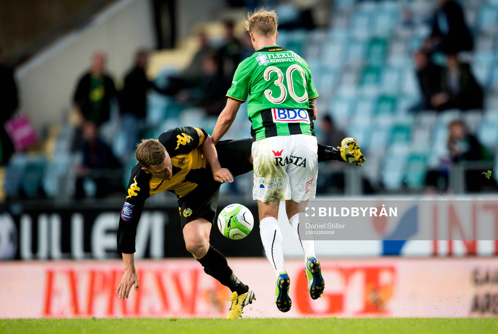 Fotboll, Superettan, Gais - Hammarby: Billy Berntsson, Hammarby. Andreas Drugge, Gais