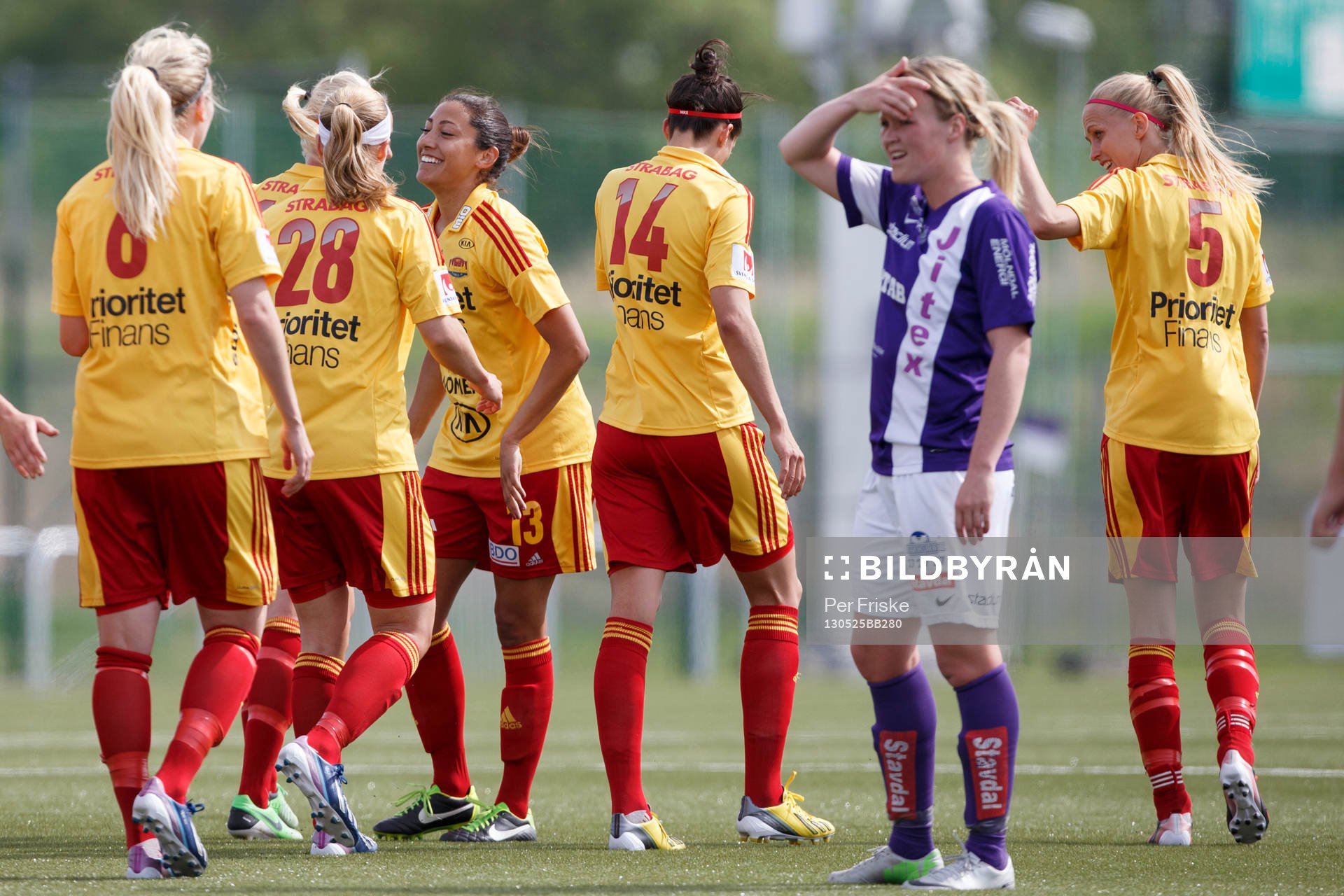 Tyresö spelare jublar, Sofia Skog, Jitex deppar