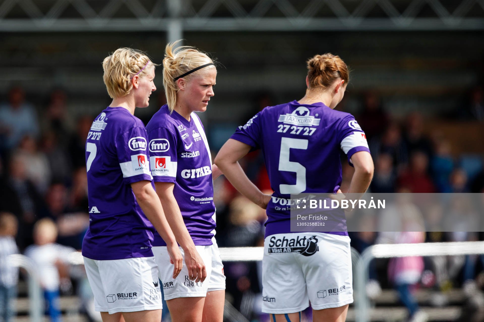 Sofia Karlsson, Kathlene Fernström och Emma Wilhemsson,