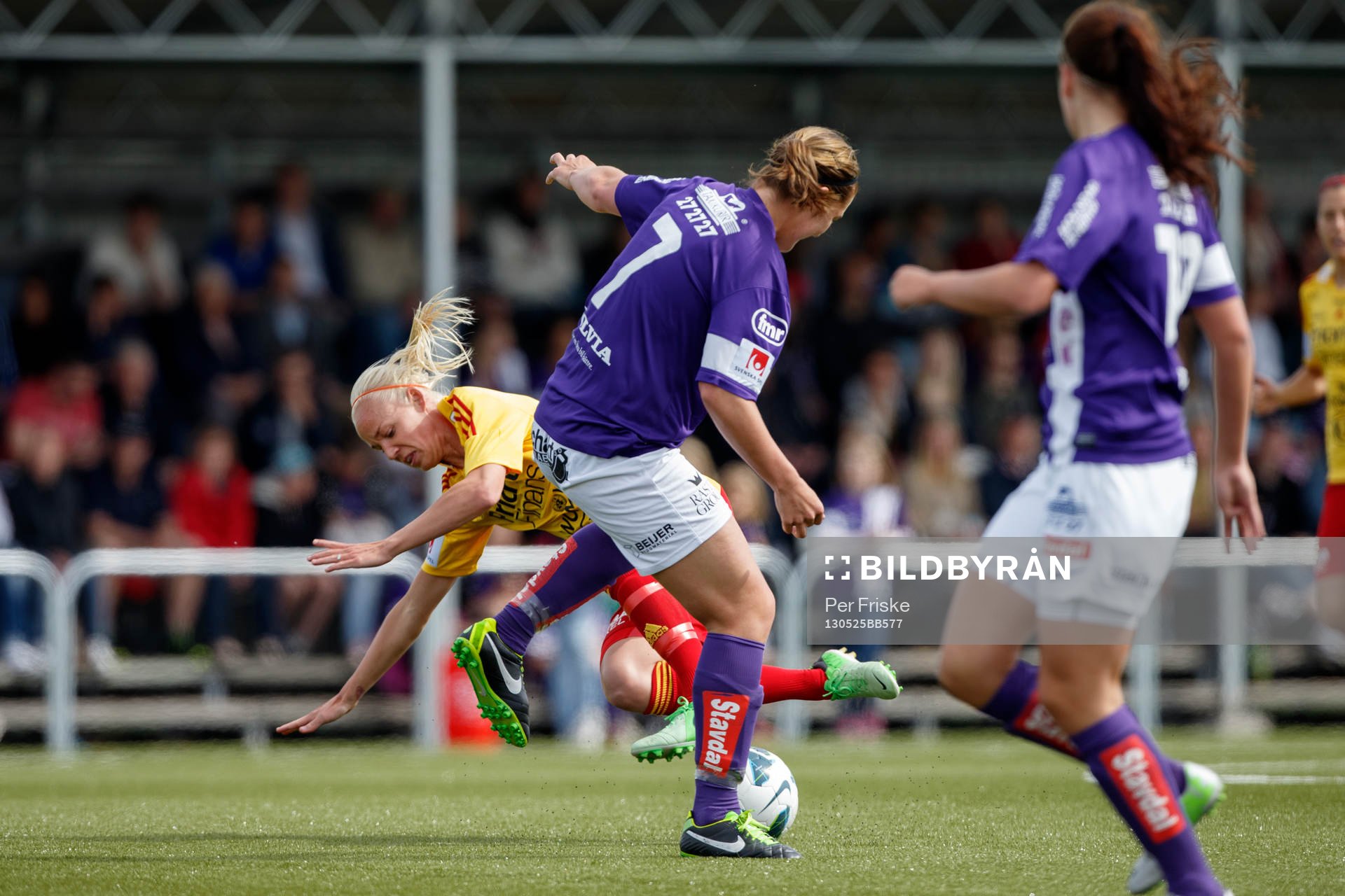 Caroline Seger, Tyresö dras ner av Elin Sandgren, Jitex