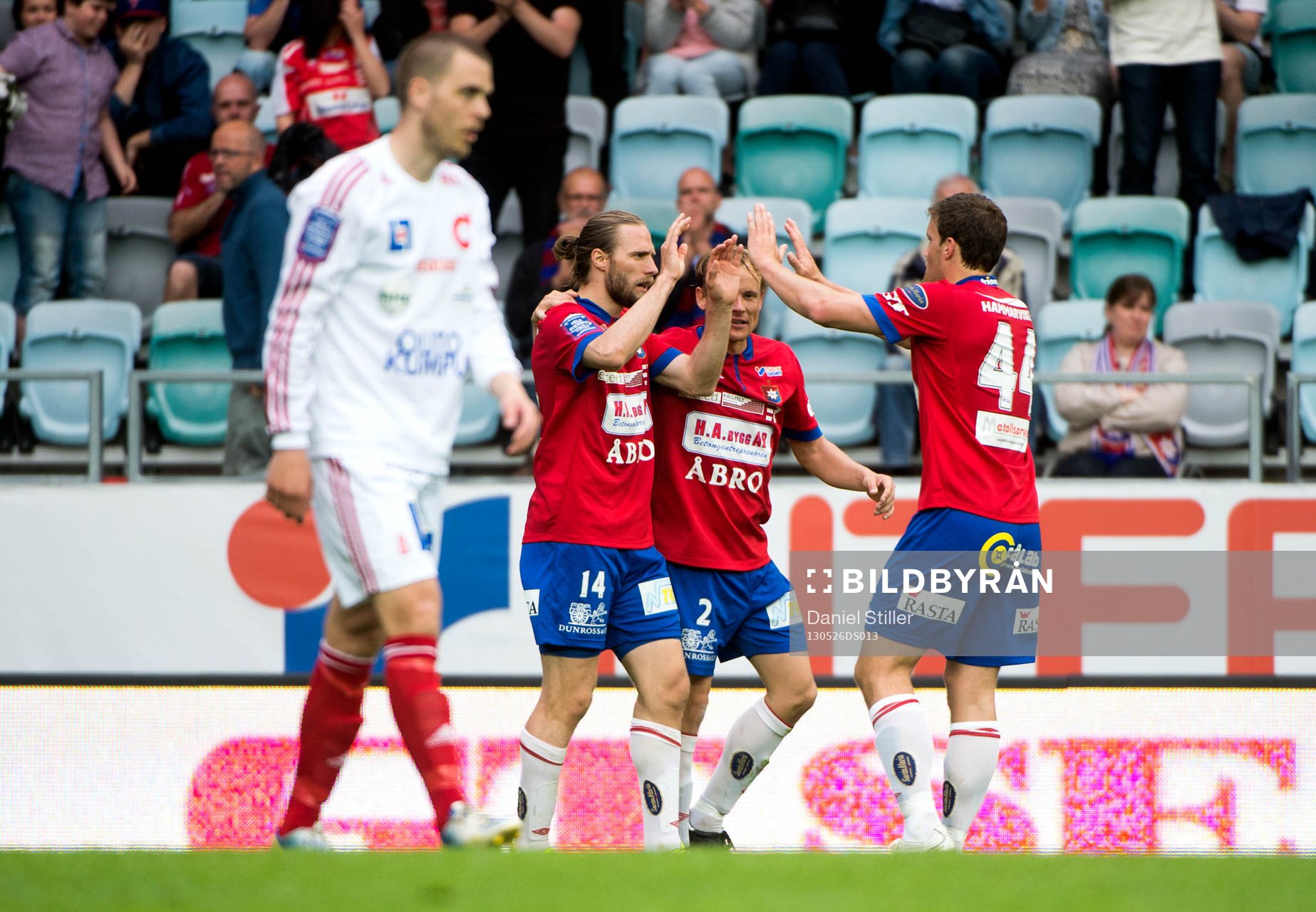 Emil Karlsson, Örgryte, har gjort 2-2, jubel Christofer