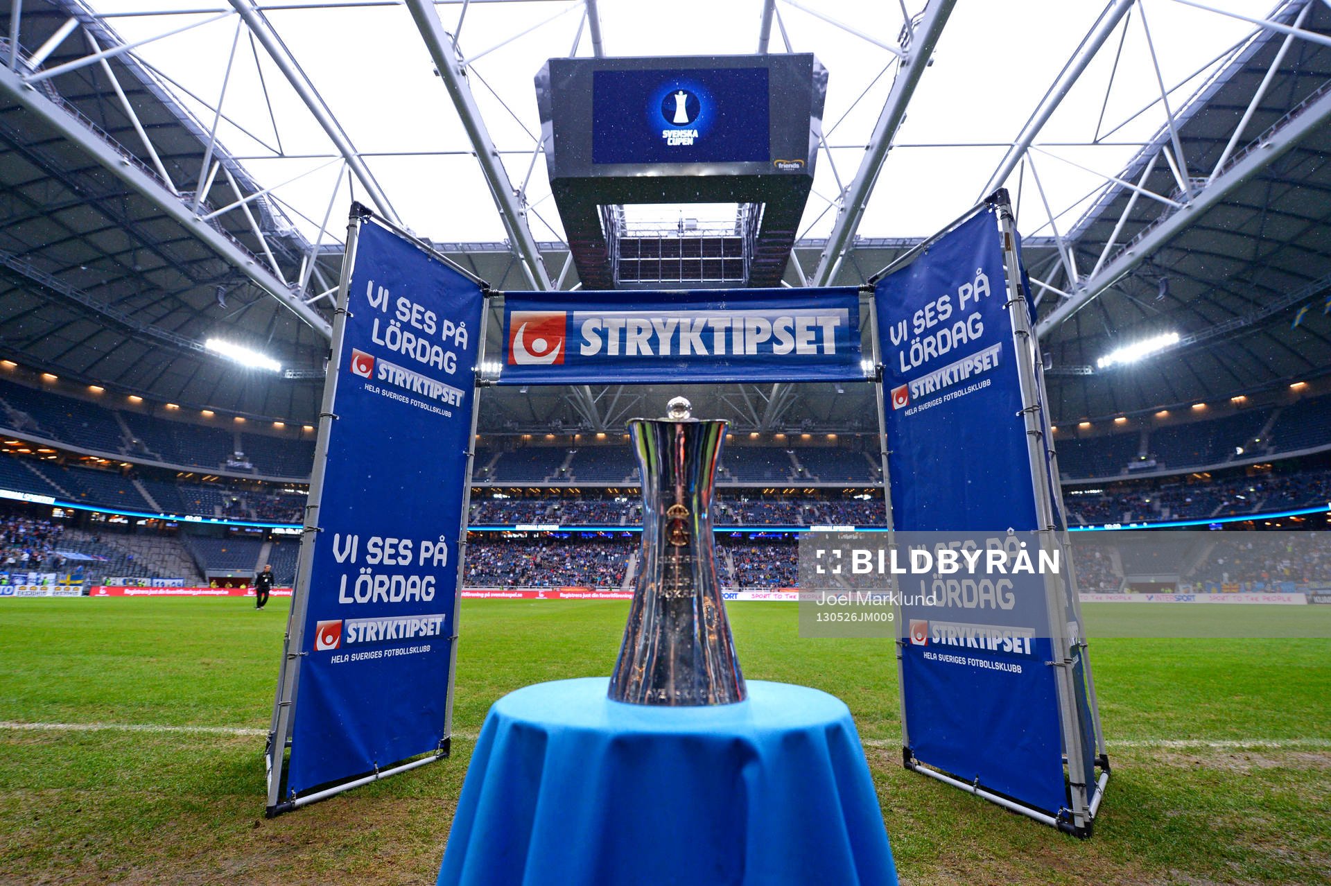 Svenska Cupen pokalen står uppställd innan finalen i