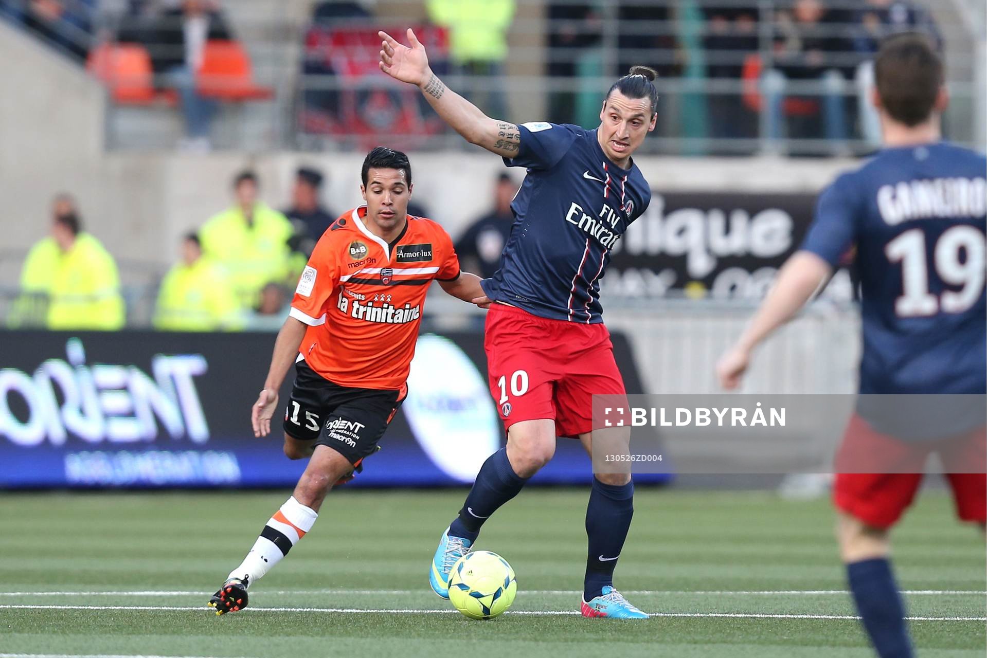  Fotboll, Lorient - Paris Saint Germain: Zlatan IBRAHIMOVIC / Fabien ROBERT - 26.05.2013 - Lorient / Paris Saint Germain - 38e journee Ligue 1