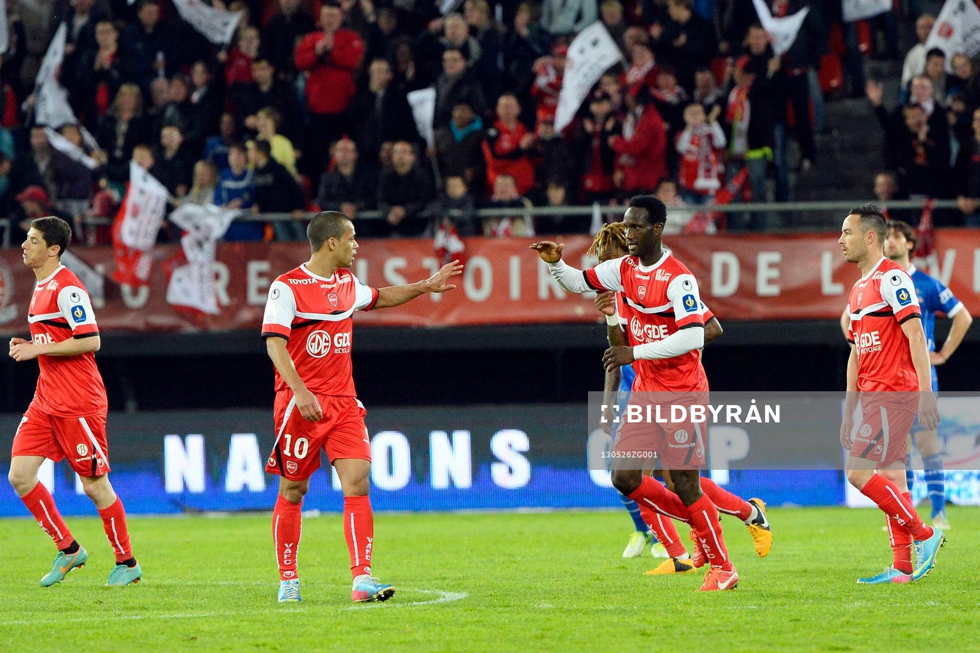  Fotboll, fransk, Valenciennes - Troyes : Mathieu DOSSEVI / Benjamin ANGOUA - 26.05.2013 - Valenciennes / Troyes - 38eme  Journee de Ligue 1 
