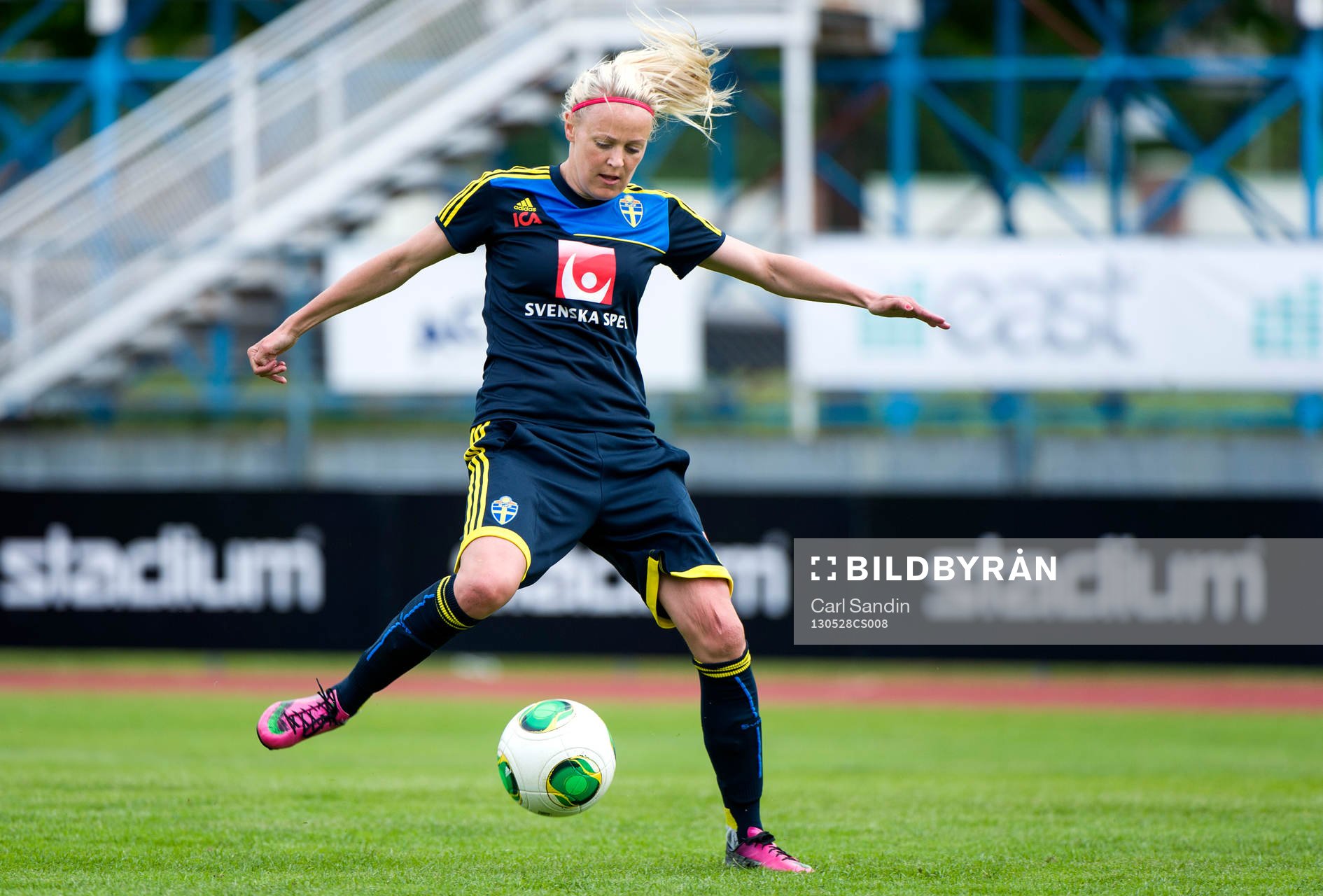 Josefine Öqvist, Sverige