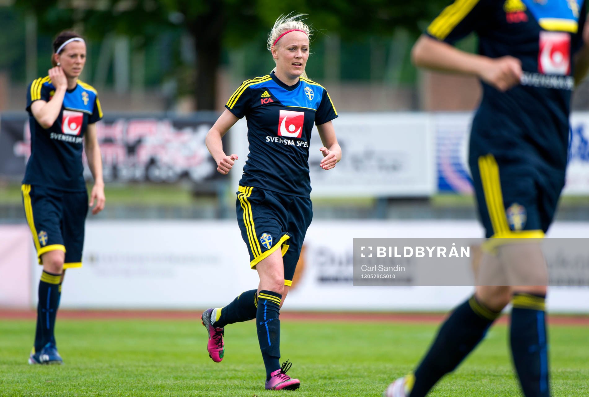 Josefine Öqvist, Sverige