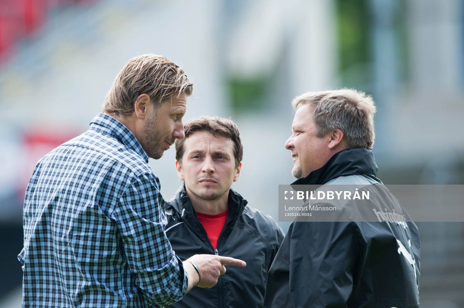 Ardian Gashi, Jesper Jansson, sportchef, och Roar Hansen,
