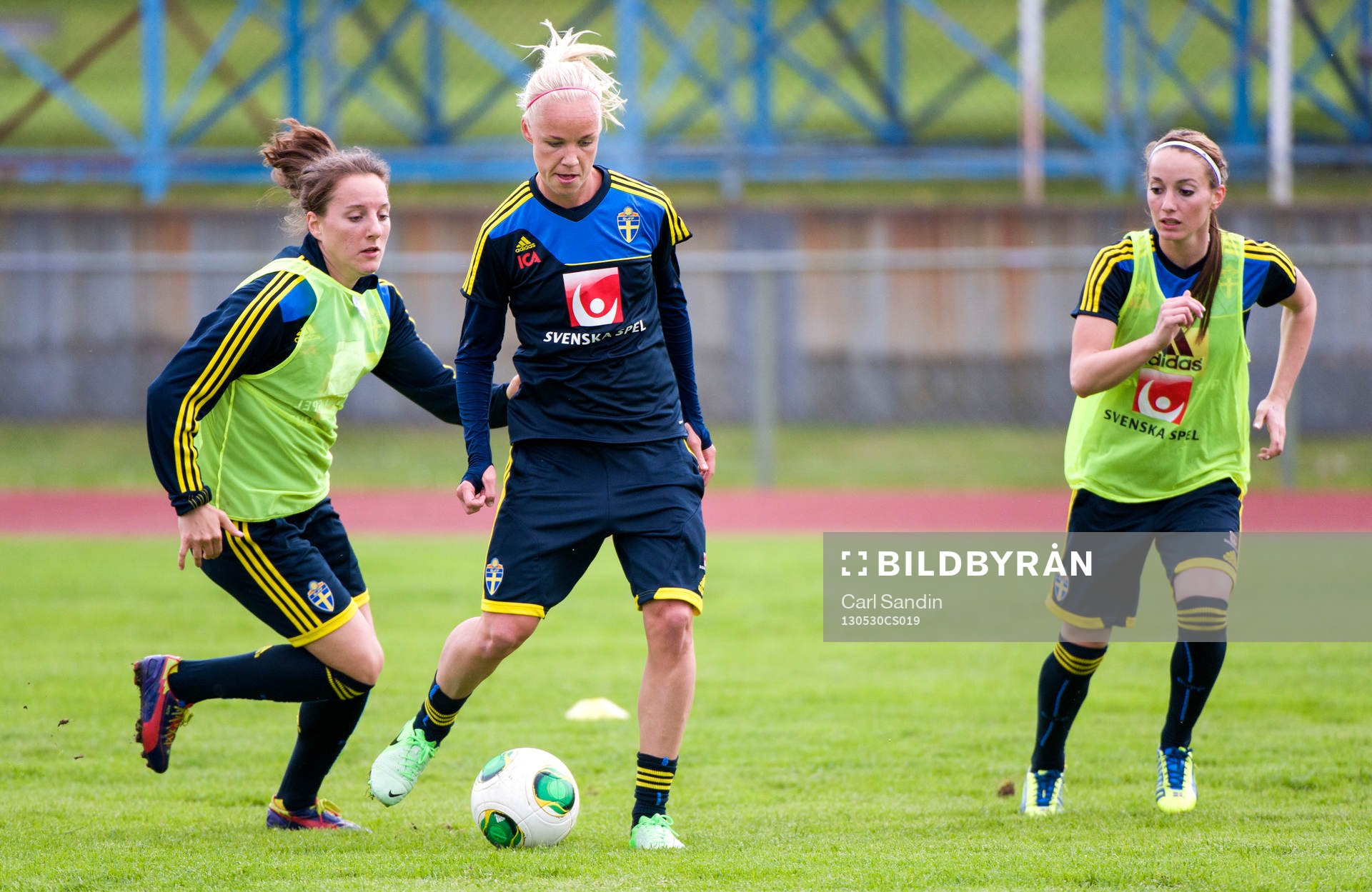 Caroline Seger, Sverige