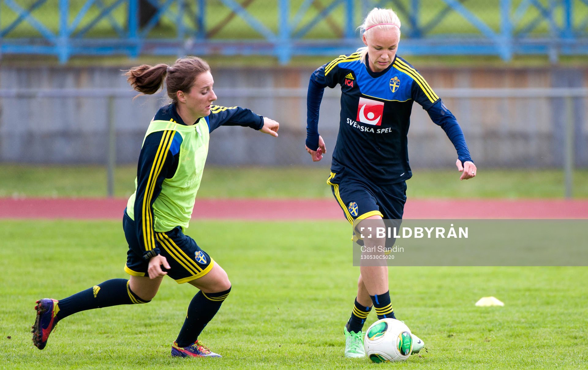 Caroline Seger, Sverige