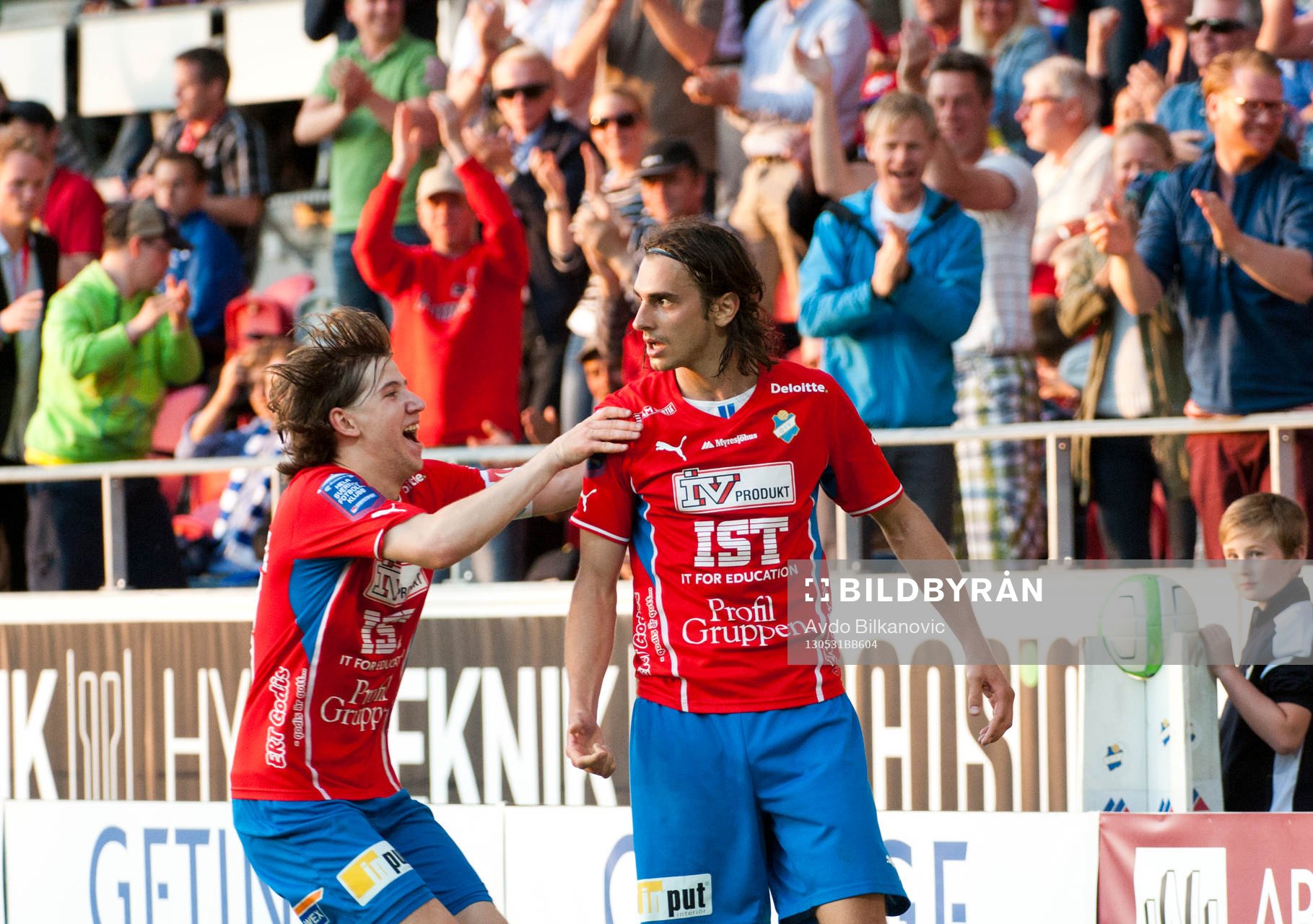 Fotboll, Herr, Allsvenskan, Öster - Göteborg: Darjan Bojanic och Vlado Zlojutro, jubel,  Öster 