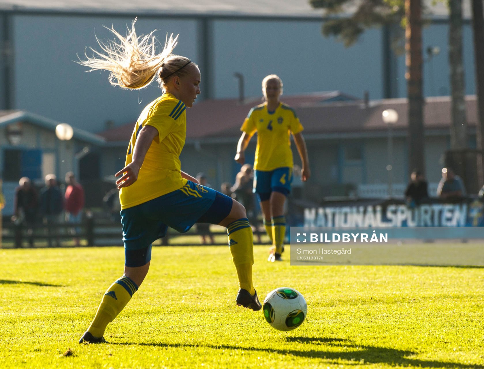 Ellen Karlsson, Sverige